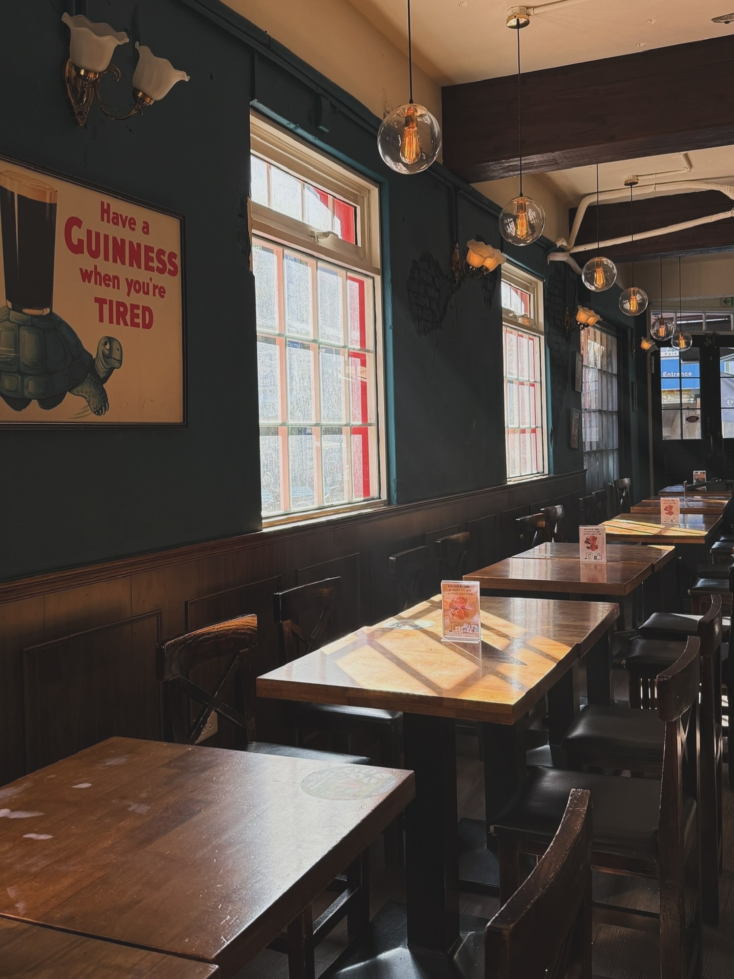Lane - 📍藏身在板橋巷弄的英式餐酒館 在 Lane 72 Bistro，不用飛倫敦也能感受英式氛圍 🇬🇧 從道地的英式料理、經典炸魚薯條 ...