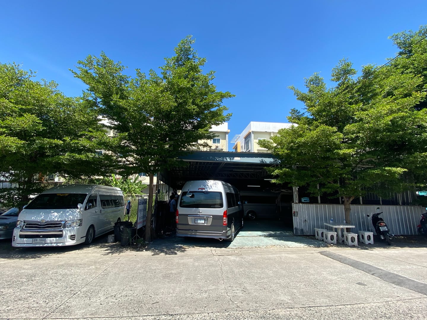 📍..... - ประตูสไลด์ไฟฟ้า ประตูดูดรถตู้ แอร์รถยนต์ By Autopoint | Facebook