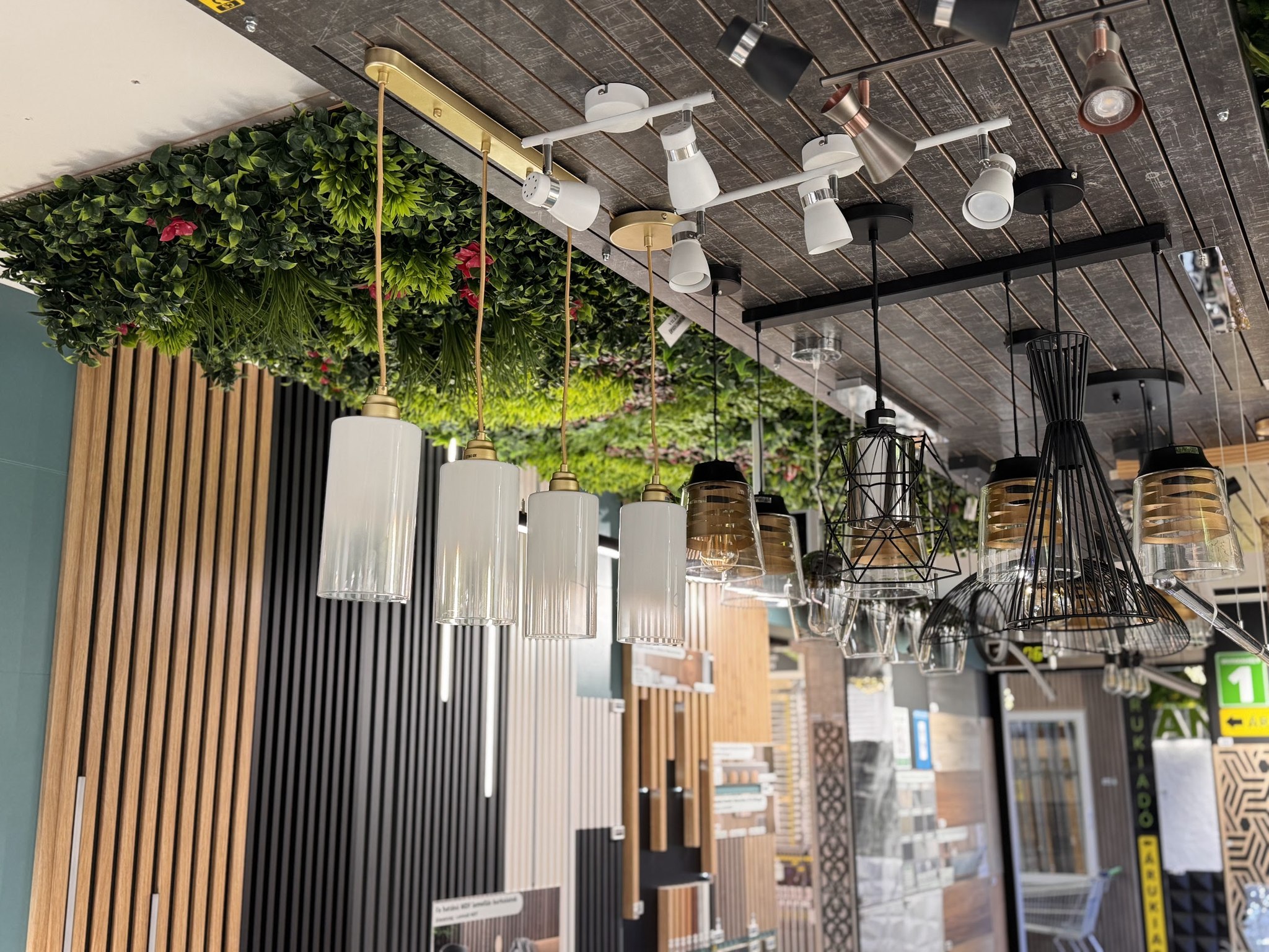 ANRO LED... - ANRO LED világítás és díszléc webáruház