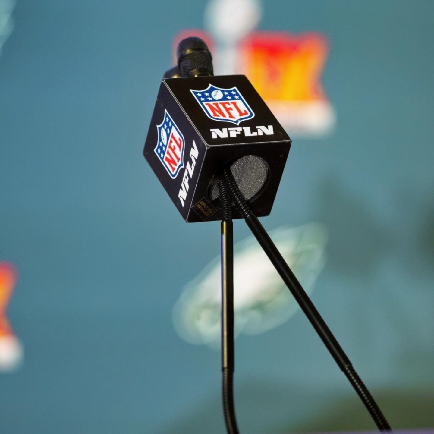 Fake - Everyone Wants Longtime NFL Announcer Fired Full story via 🔗 in ...