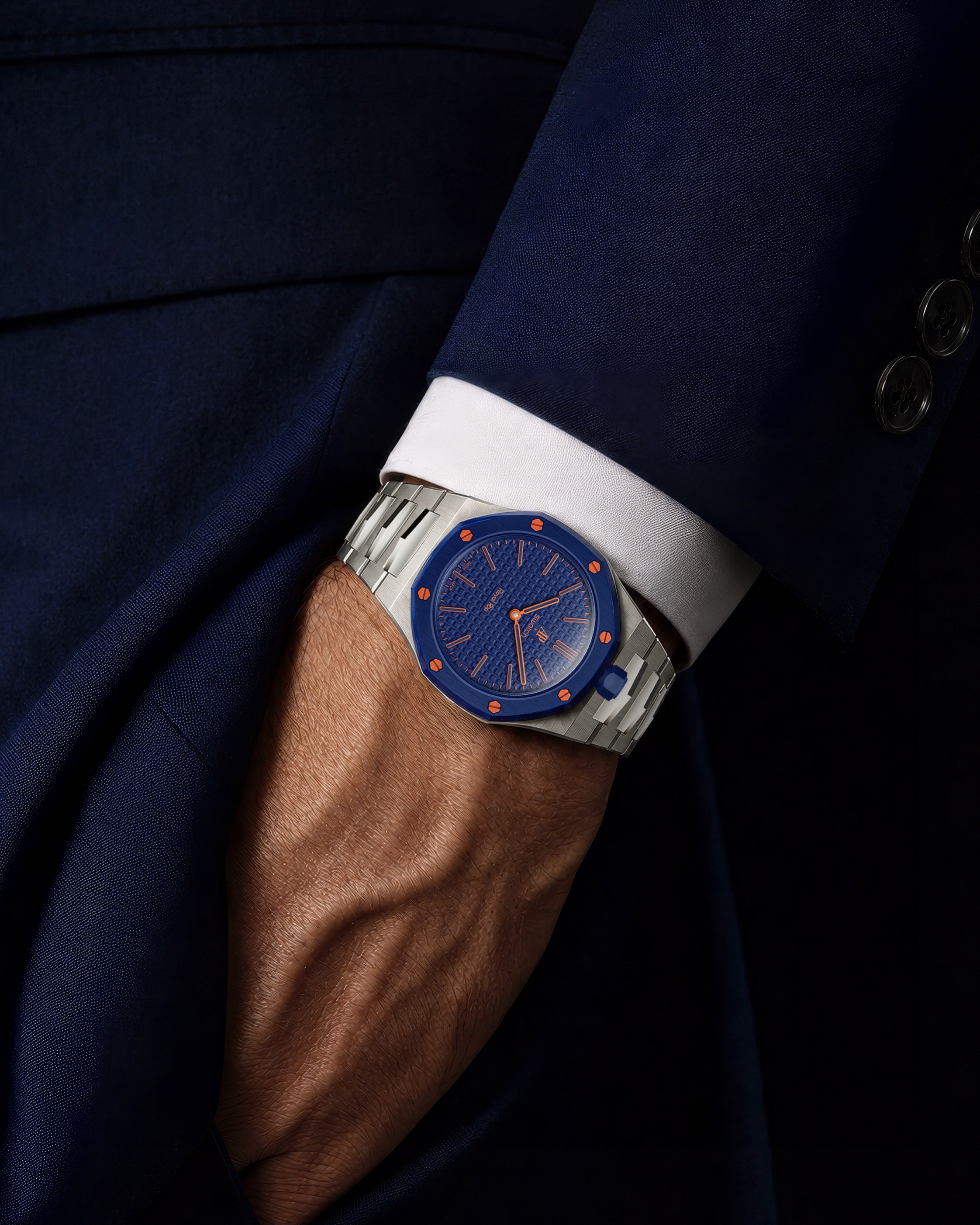 Golden - RSTR 45 Crystal Rose is available both in 45 and 49 mm 