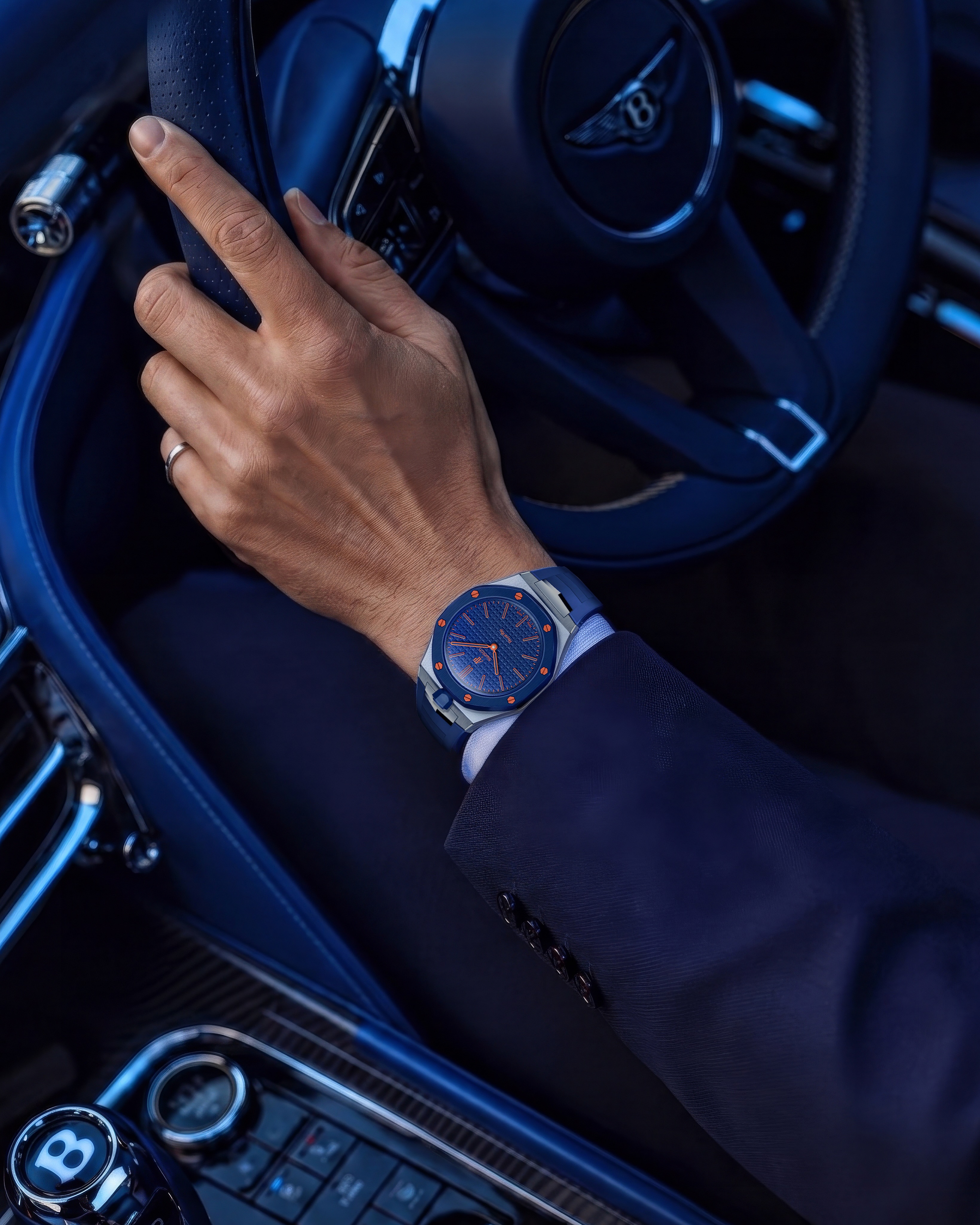 Golden - RSTR 45 Crystal Rose is available both in 45 and 49 mm 