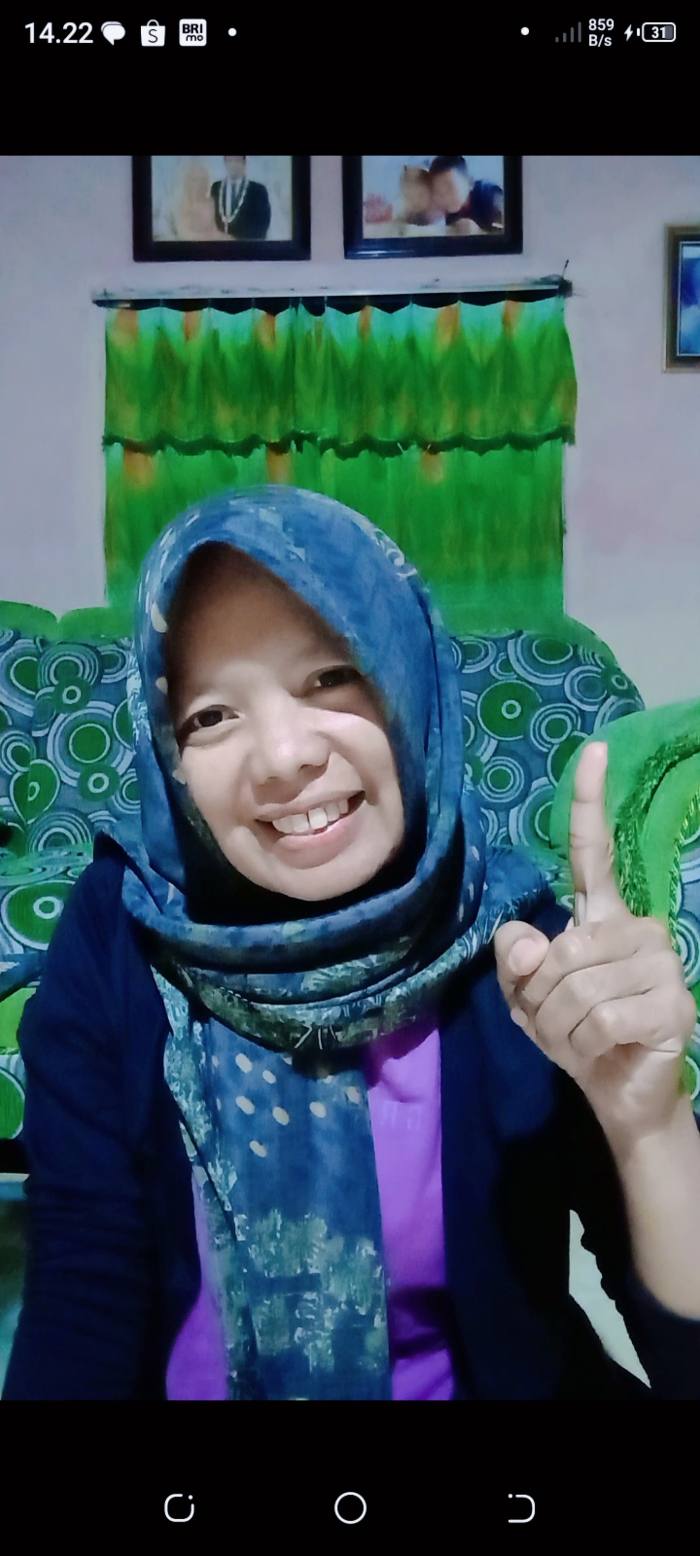 "Bukan sekadar debu dan pasir, Bromo punya ketenangan yang bikin betah ...