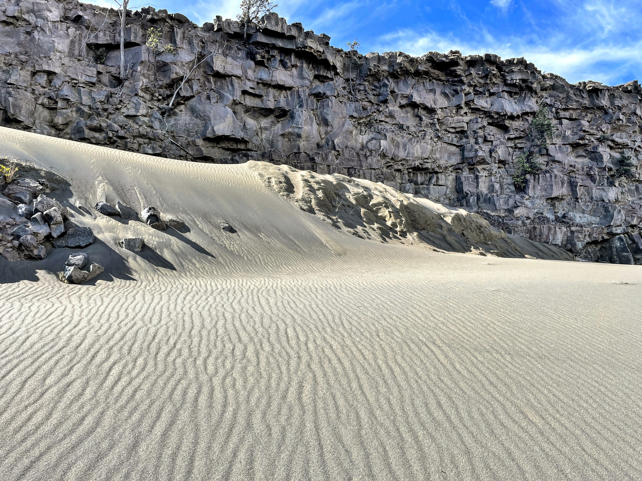 Volcano Hideaways - Hiking along the Koa'e Fault, downwind of the ...