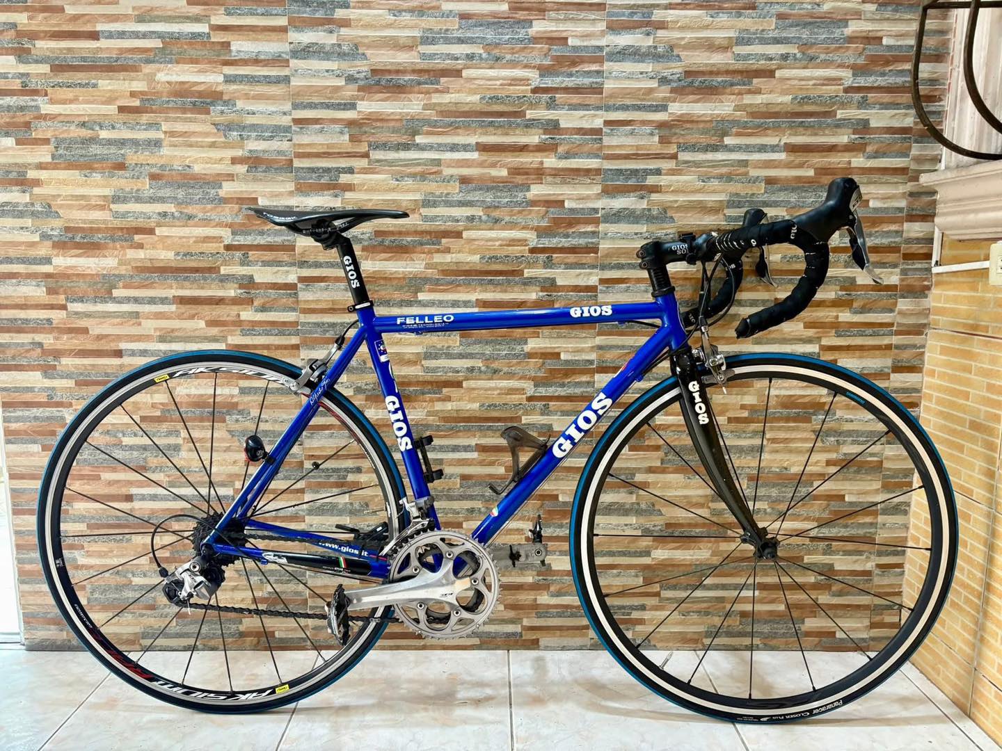 FORSALE: GIOS FELLEO 700c CRMO FRAME CARBON FORK TOPTUBE 52CM 