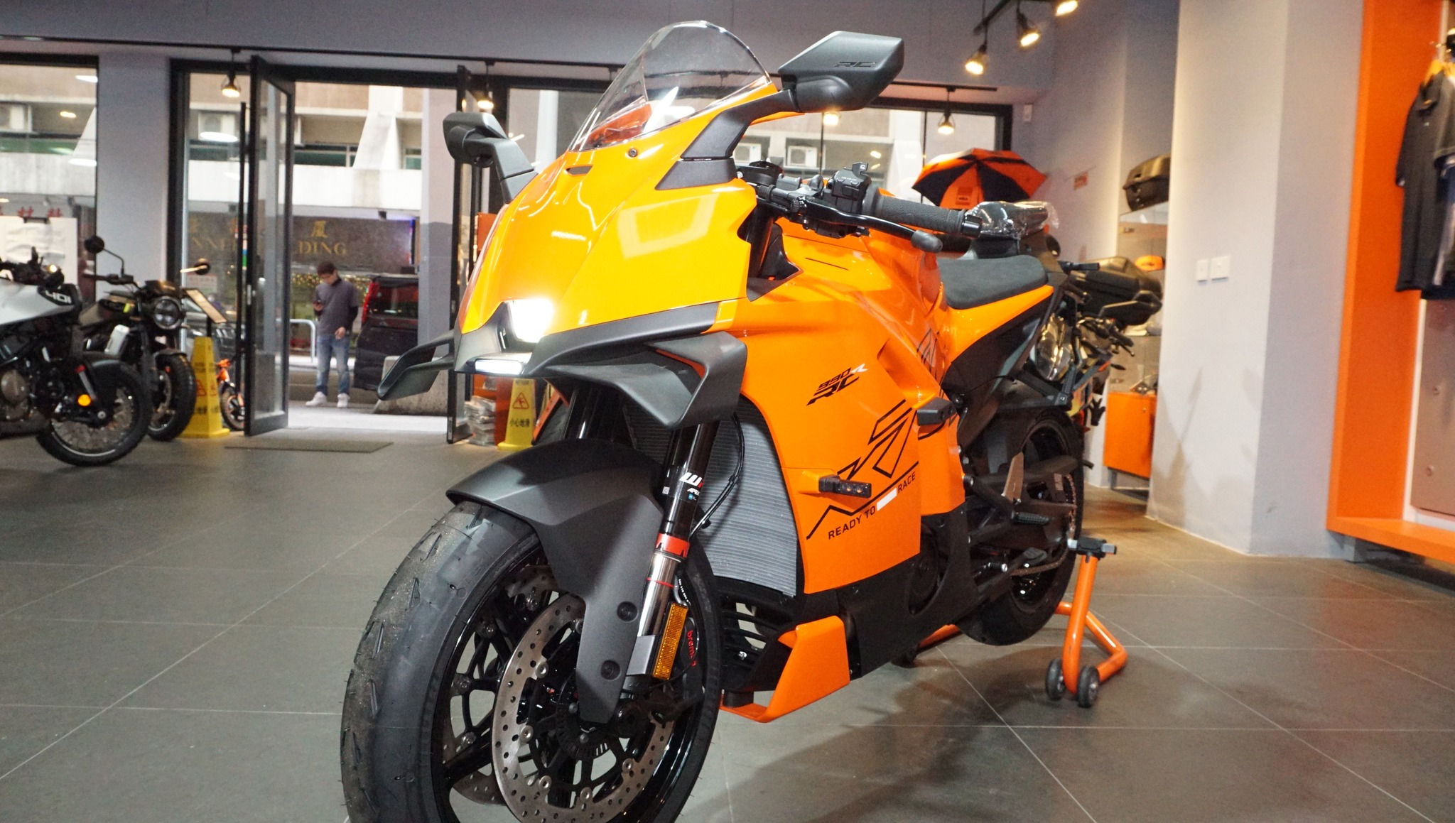 鐵騎網誌 iBike - Triumph 2020 Triple RS 765 細緻改良 超越本份 售價港幣十五萬餘，相當吸引！ http ...