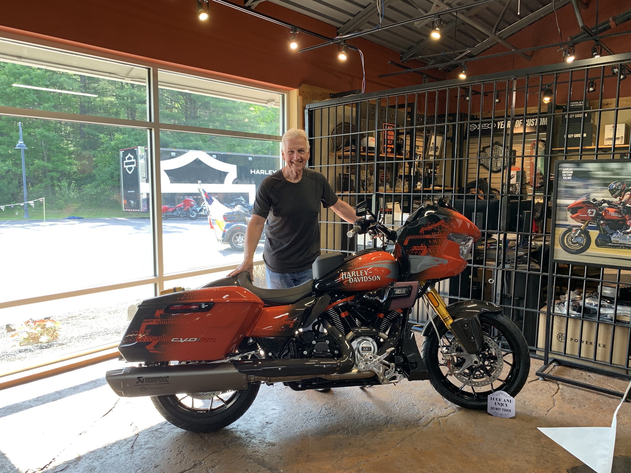 Rice - RLHD please welcome Randy. He purchased this 2025 FLTRXRRSE in ...