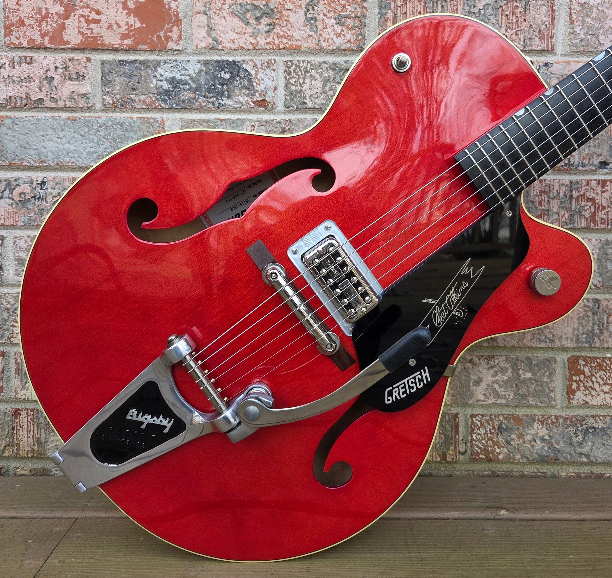 2010 Gretsch Chet Atkins Tennessee Rose guitar review