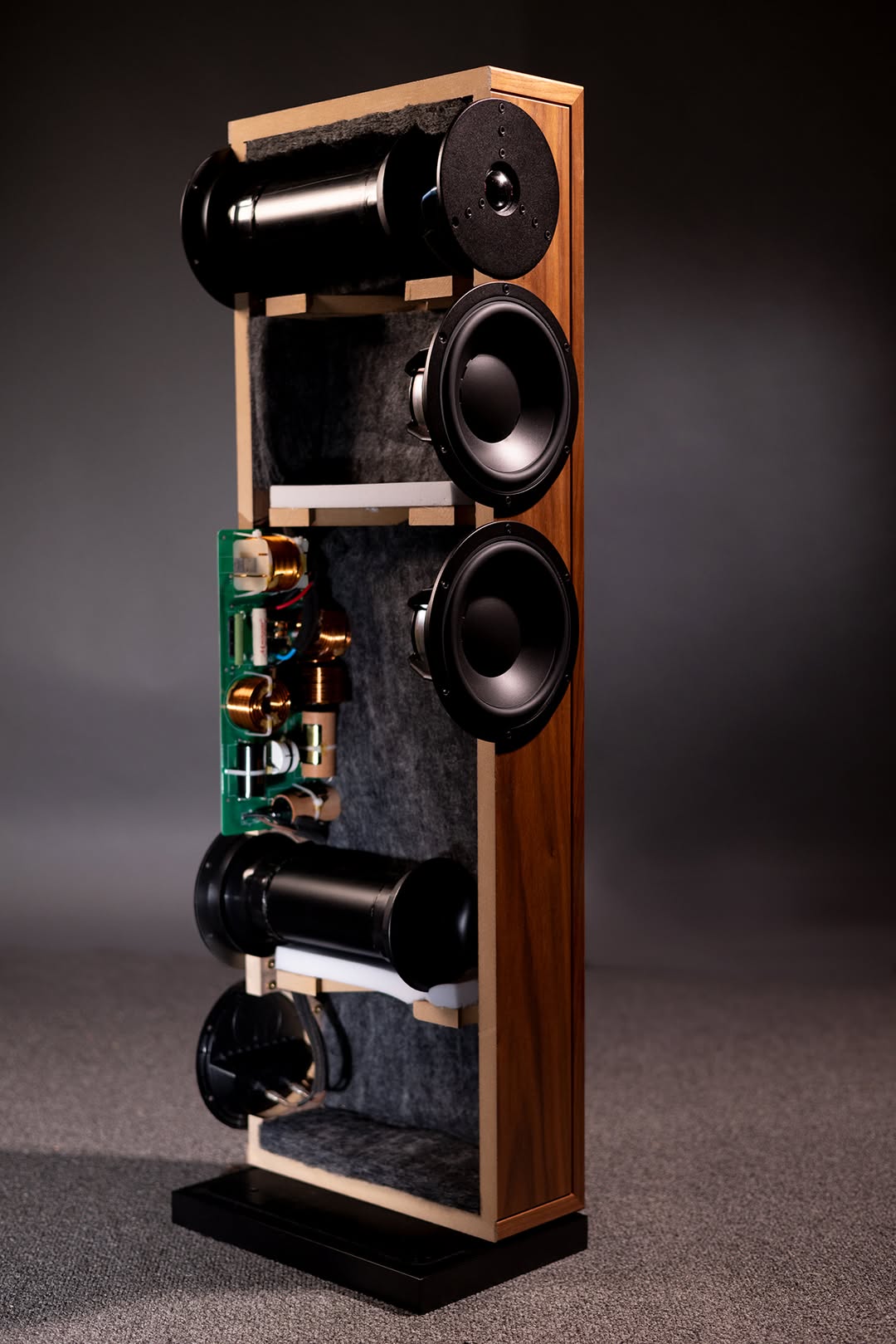 Fresh Arrivals - Dynaudio Contour S3.4 Speakers Frequency Response
