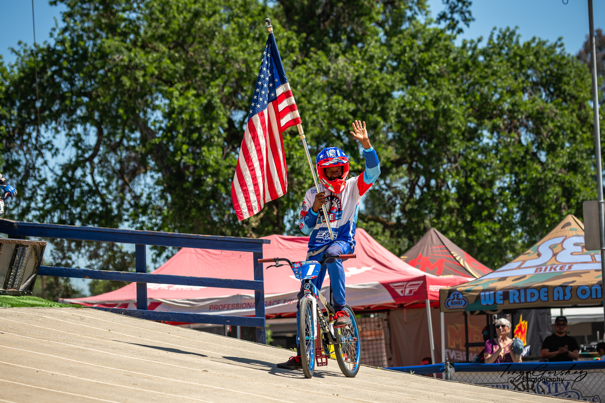 Robby's Bike shop / 21Productions Elite race Team