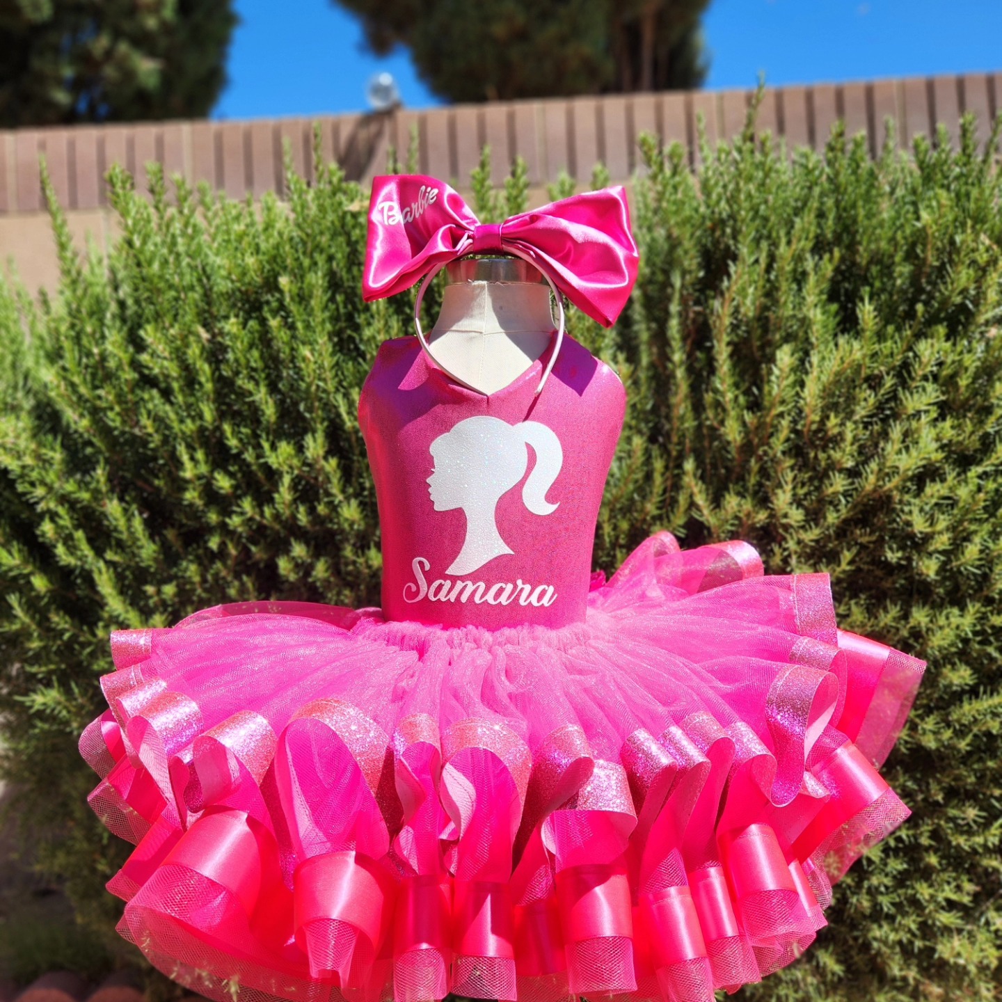 barbie tutu dress for birthday Happy Thursday everyone! Here is another BEAUTIFUL inspired outfit a girl. How cute is this!?? Any theme can be created to your liking with matching shoes!? * * * # Barbie theme