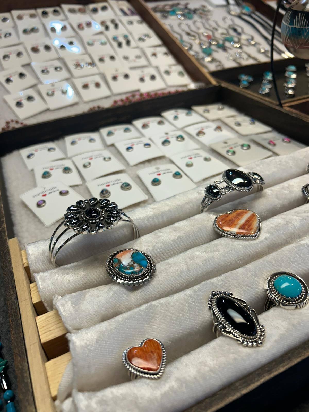 Come check out our artists! Theresa Tsinnijinnie-Yazzie (Diné