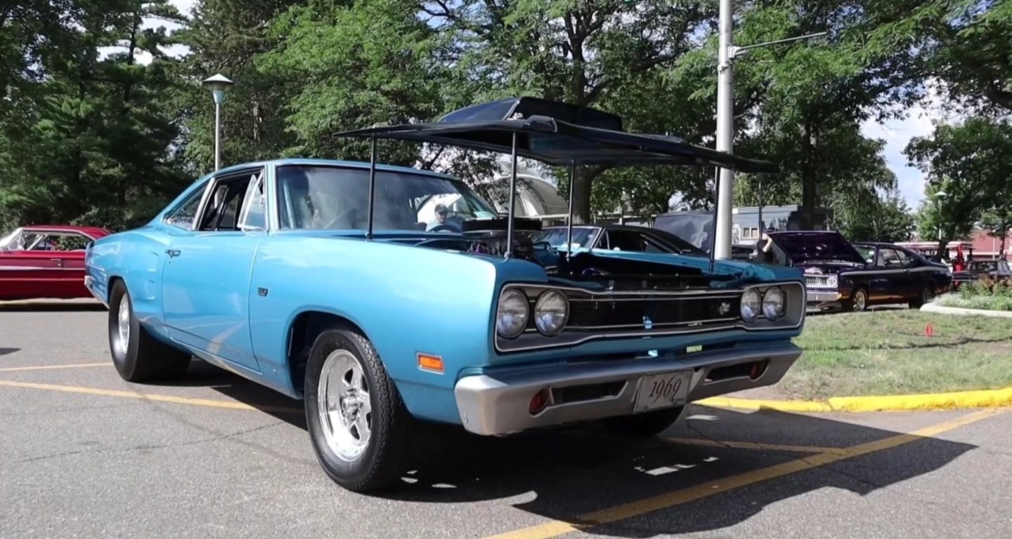 1969 Dodge Superbee.
