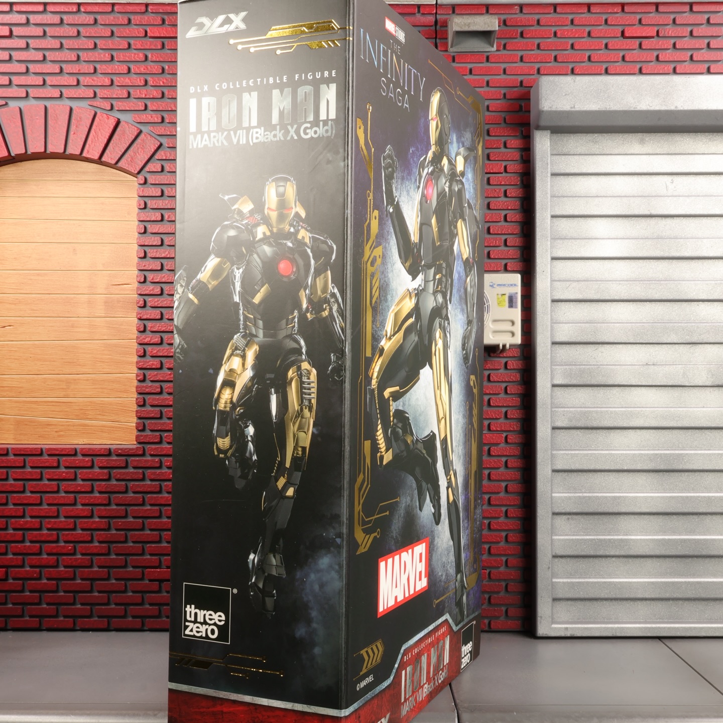 threezero DLX Marvel Studios The Infinity Saga IRON MAN MARK VII 