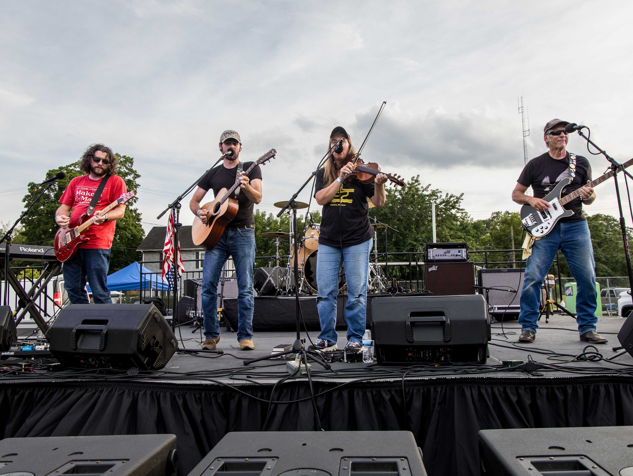 🎸 Band Spotlight: Vinyl on Tap 🎸... - Defiance Rib Fest | Facebook