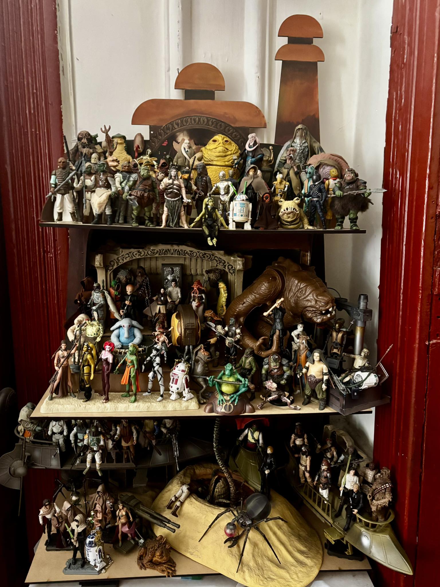 What piece is missing from Jabba
