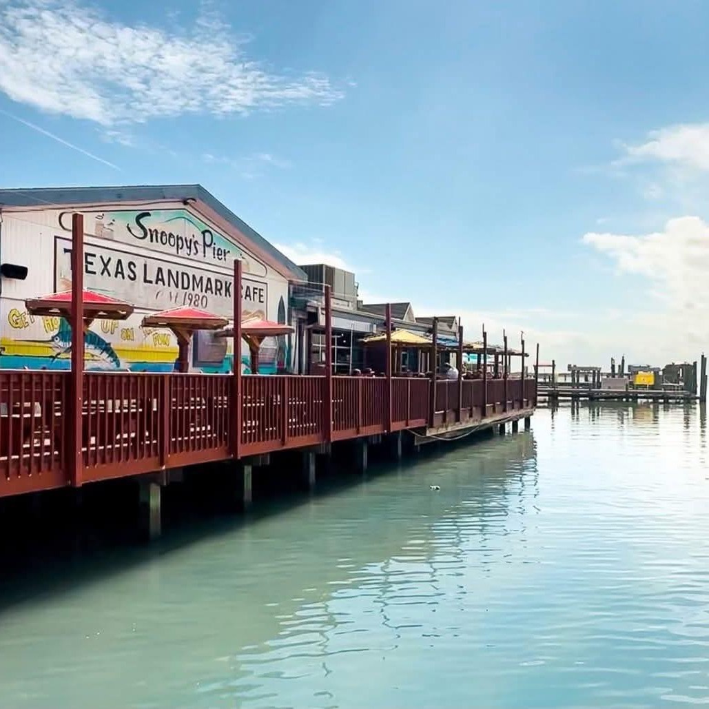POV: Your weekend plans just got a whole lot tastier! 🤤🦐🌴 Fresh seafood ...