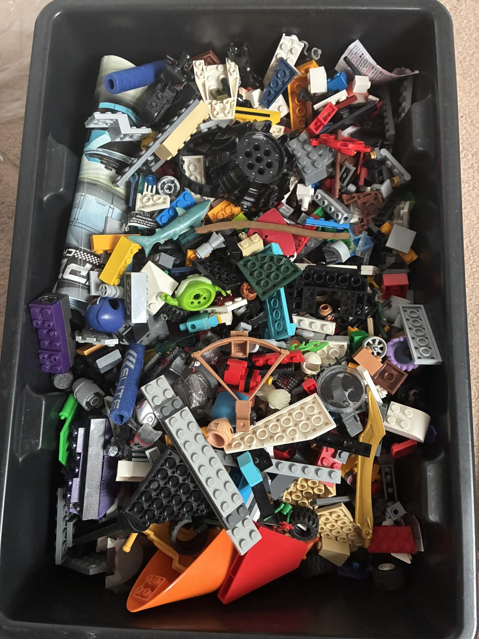 Free Lego . Various sets all mixed together . Collection from