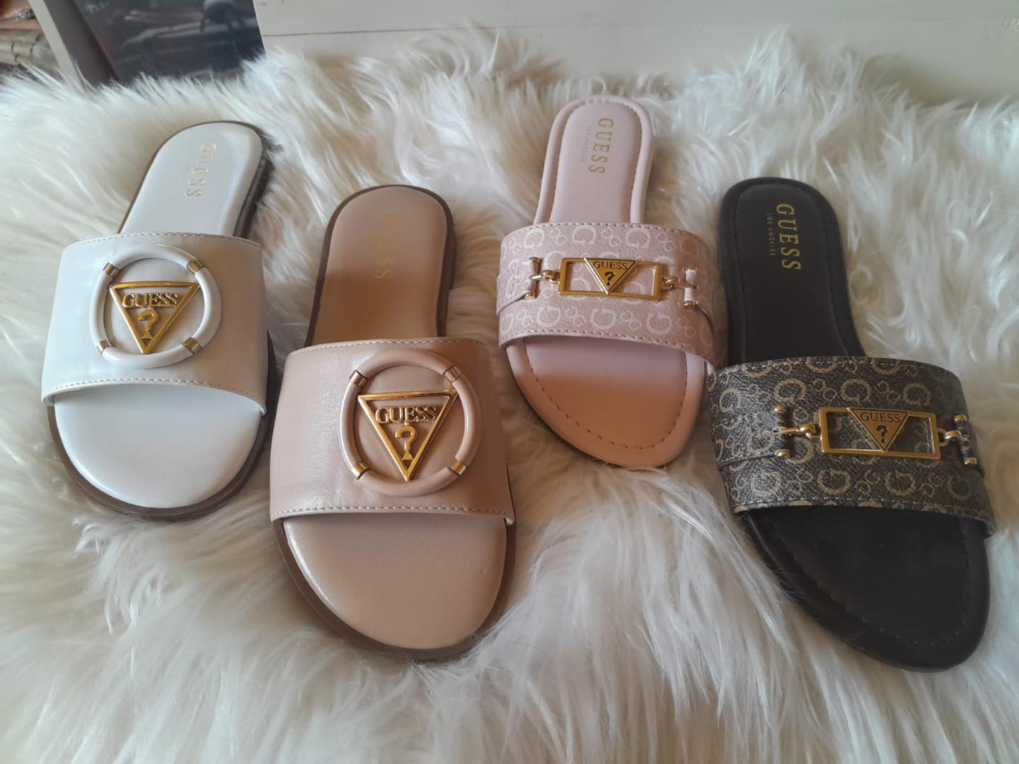 Sandalia Guess Lavali Para Mujer – Tacón, Correas Asimétricas, Cremallera Trasera, Puntera Cuadrada