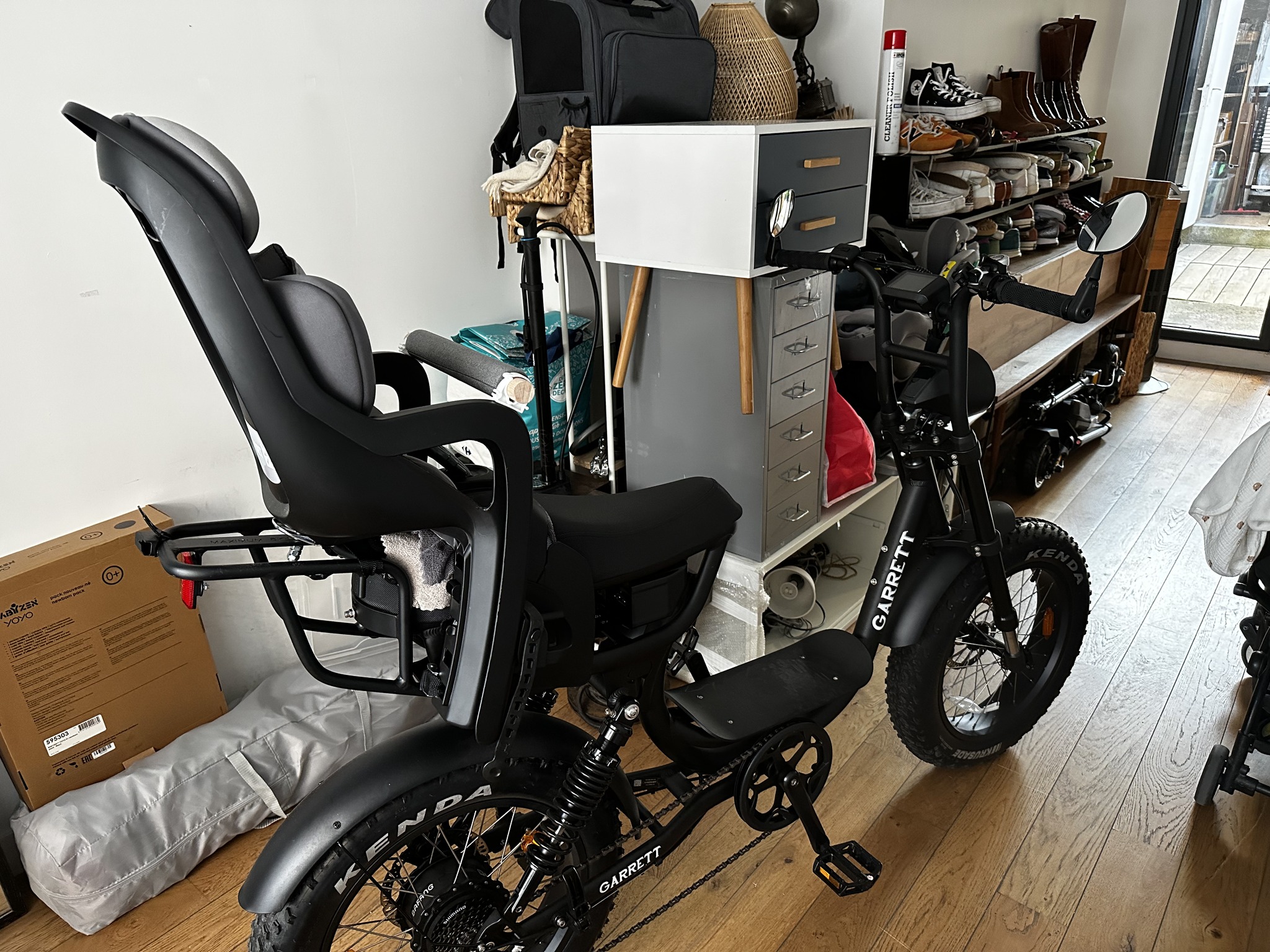 BUDDY BABY Superbike – Vélo Sans Pédales Léger, Cadre Bas, Selle Réglable, Jusqu’à 35 Kg, Dès 3 Ans