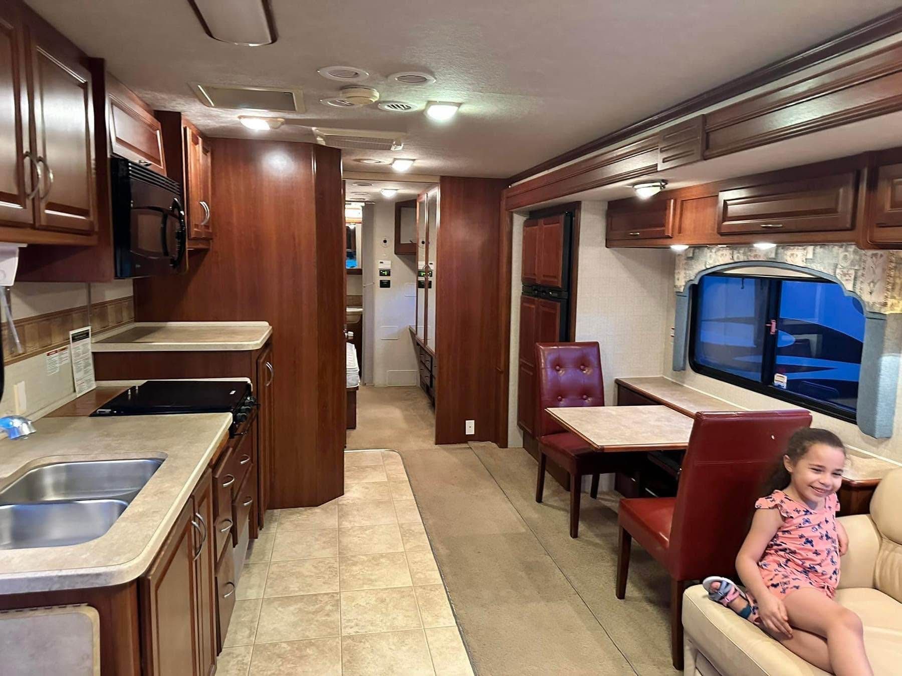RV 2008 Fleetwood Bounder 35E Class with Front and Rear Bath! - RVs ...