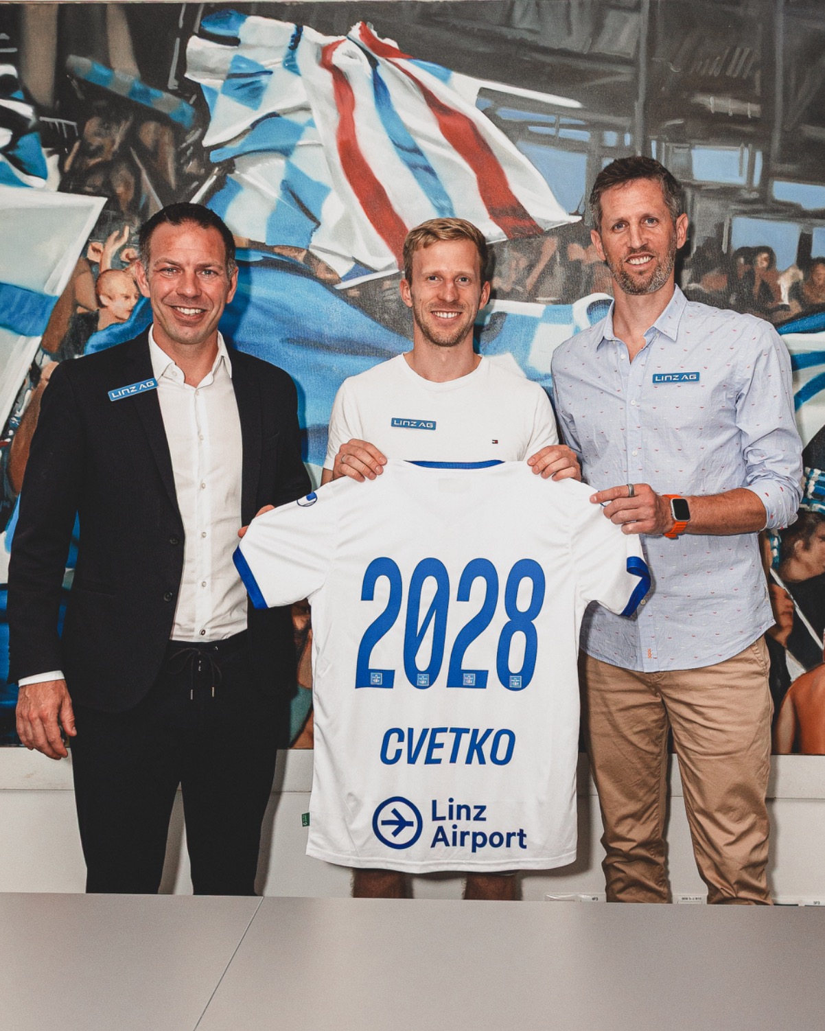 FC - Herzlich Willkommen zurück, Christopher! 🔵⚪️ Christopher Cvetko ...