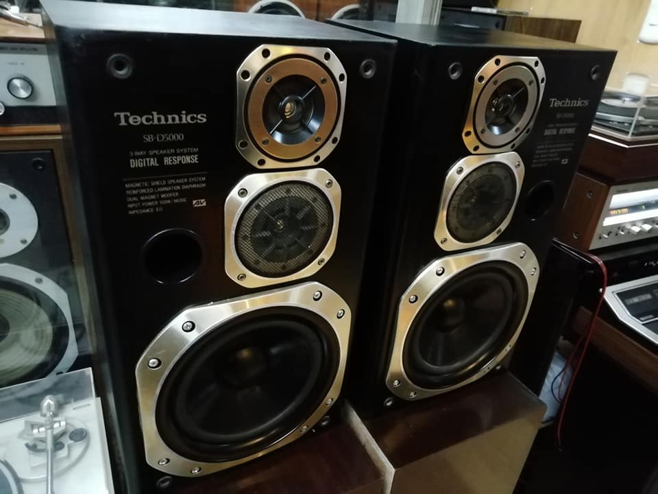 Altavoces TECHNICS SB-D5000 Made in Japan S/. 450