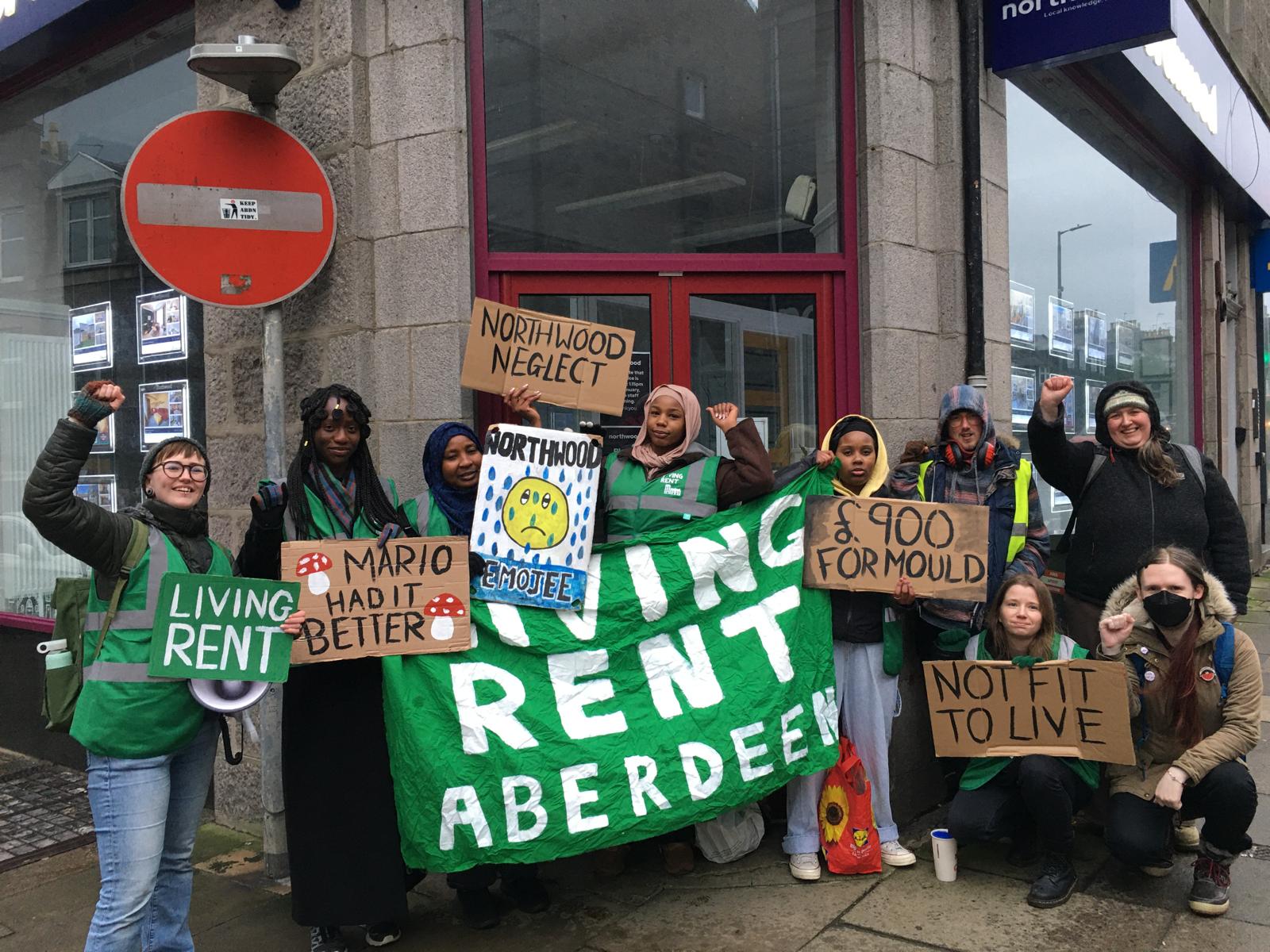 🗣️HAPPENING RIGHT NOW 🚨 Aishat,... - Living Rent Aberdeen | Facebook