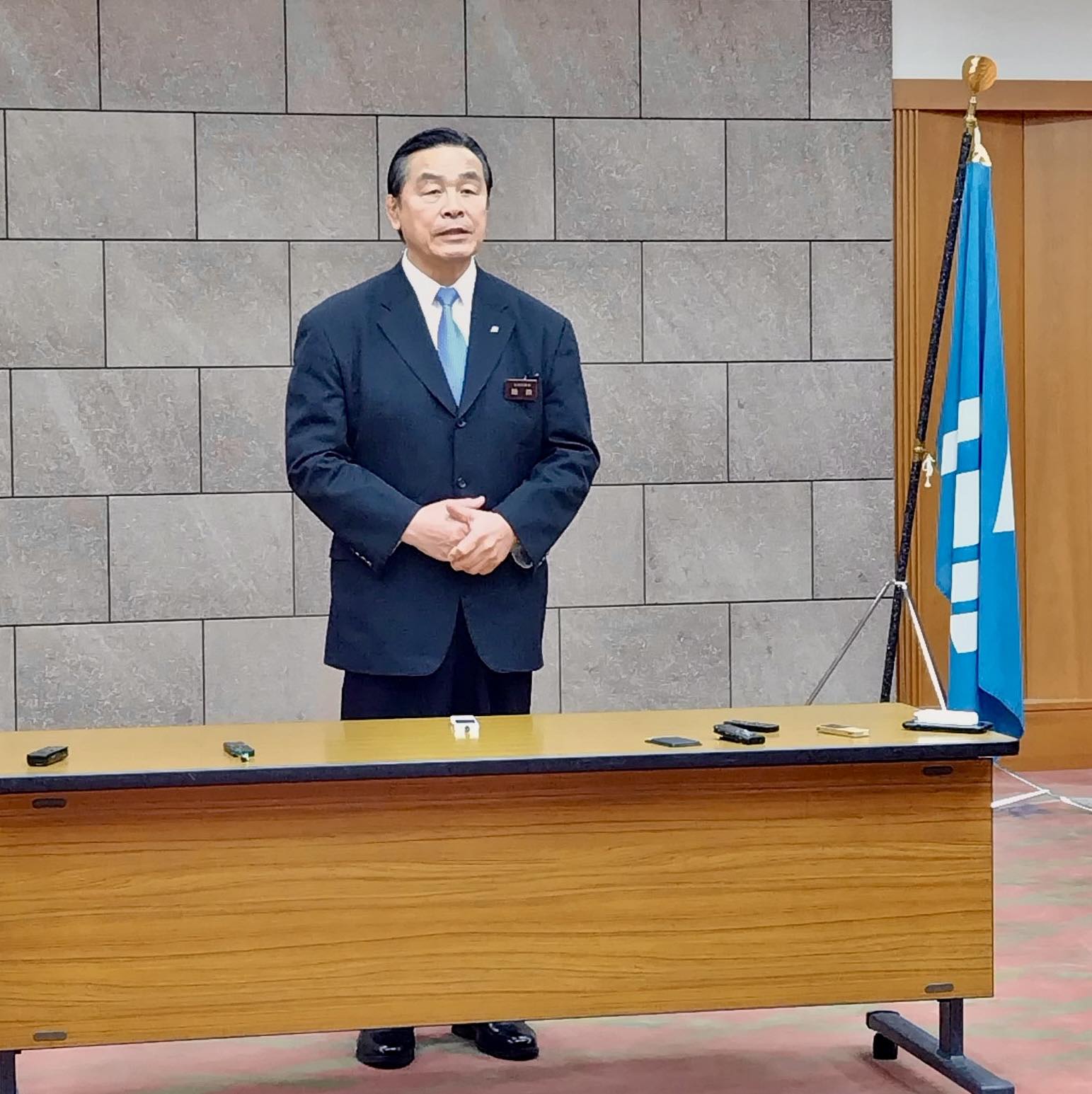ぶら下がり 会見 と は