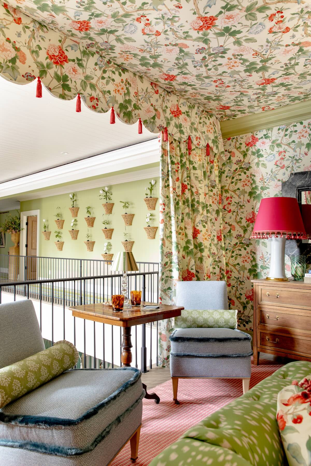 Flower - Interior decorator Mackin Thompson brings the flower power to ...