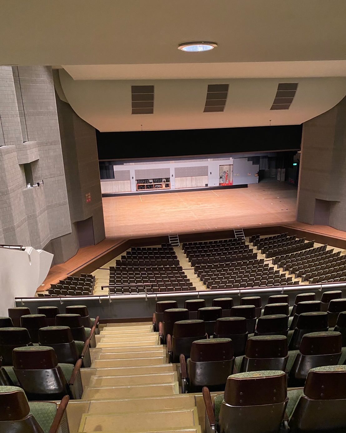 香川 レクザム ホール 座席