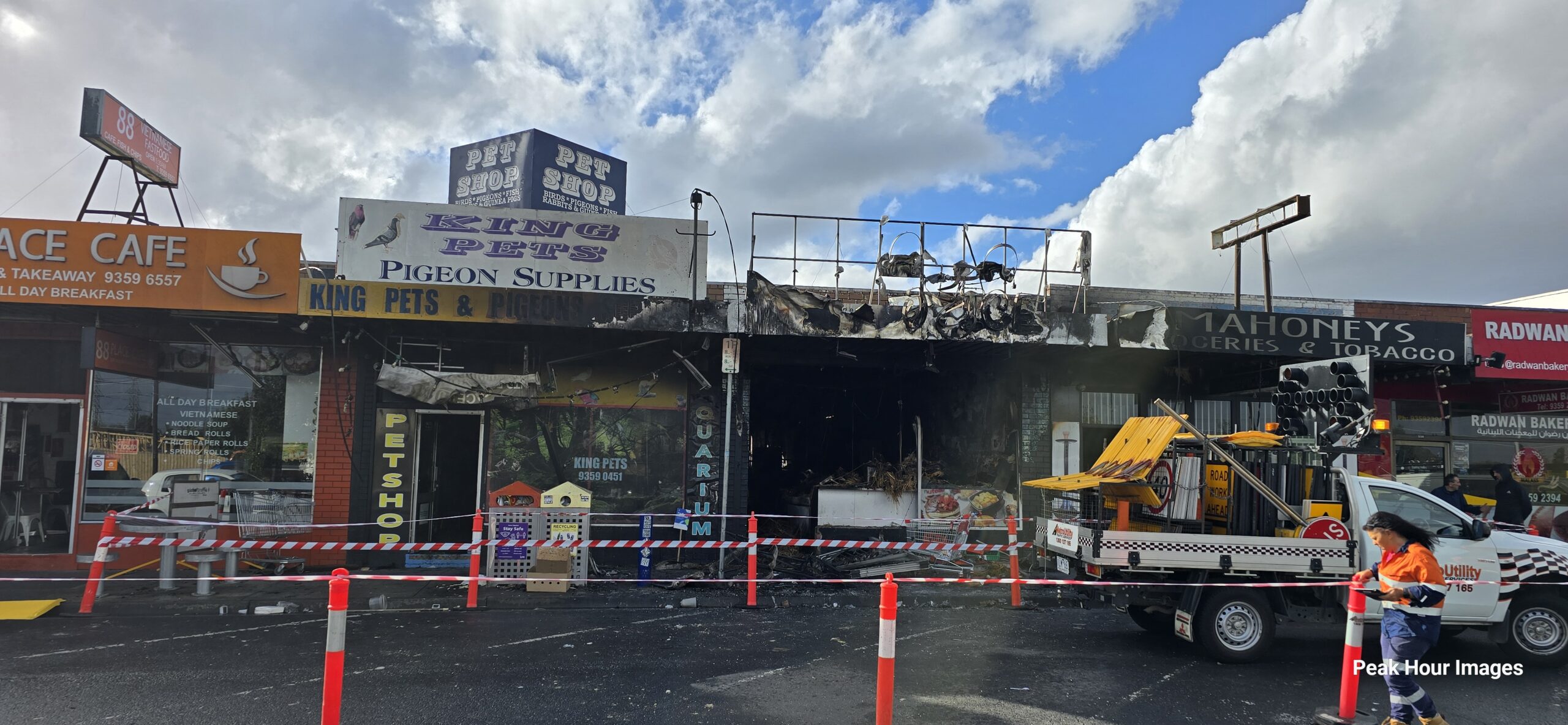 Fire destroys Campbellfield shops and pet store