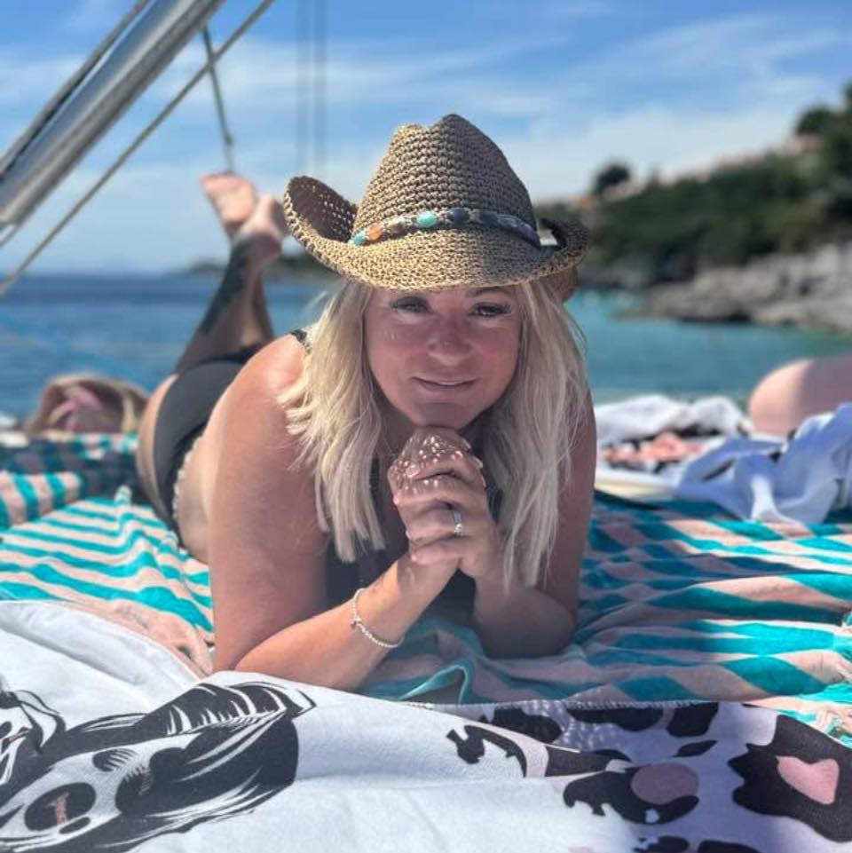 Vicky Keggin (@vicky.keggin) • Facebook, Connect with friends