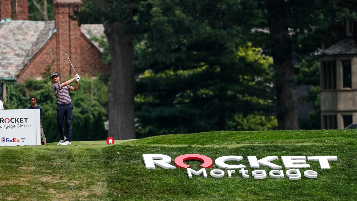 Golfweek - Eminem's daughter, Barry Sanders among celebrities, athletes ...