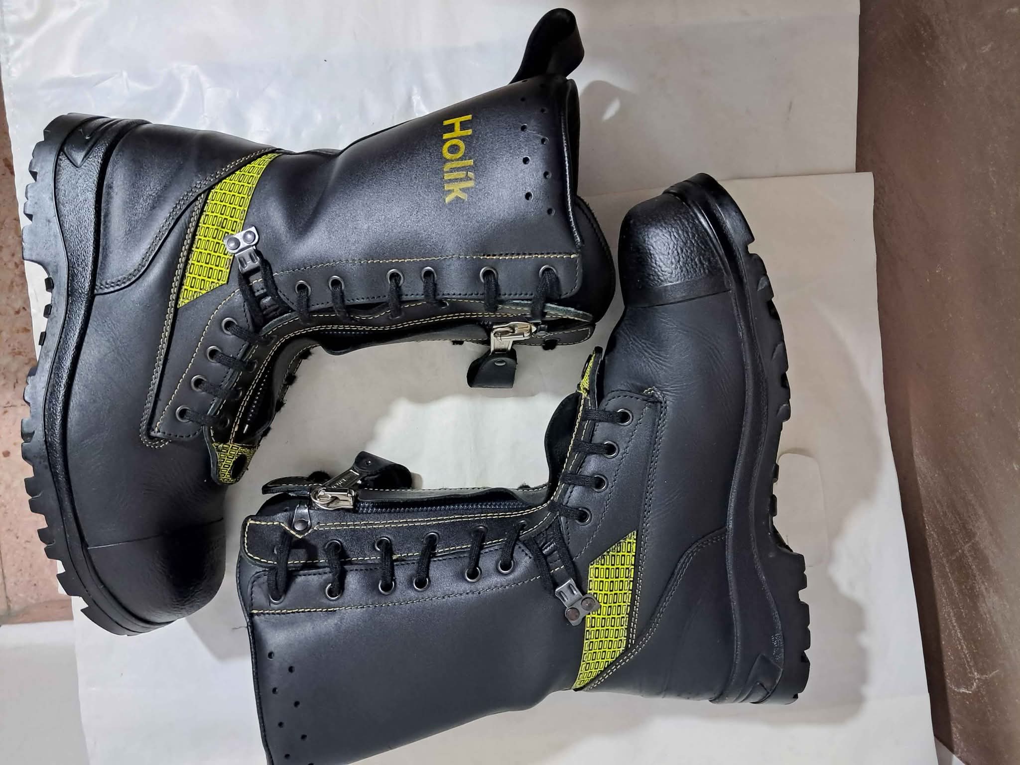 ‎بوط خاص دفاع مدني او إطفاء 🚒 بضاعة أوروبي ت03093091‎ - Boys' Shoes ...