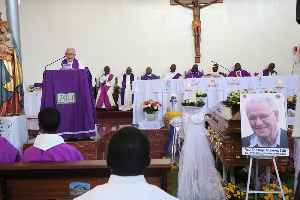 Agenzia - Rwanda - Farewell to Father Hugo Pareyn: A Life Dedicated to ...