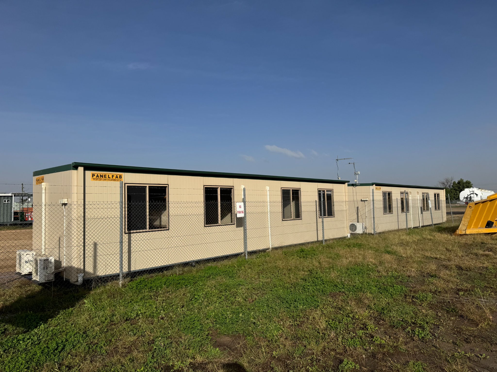 Two Panel Fab 4 Bedroom Donga Blocks in Excellent Condition - Property ...