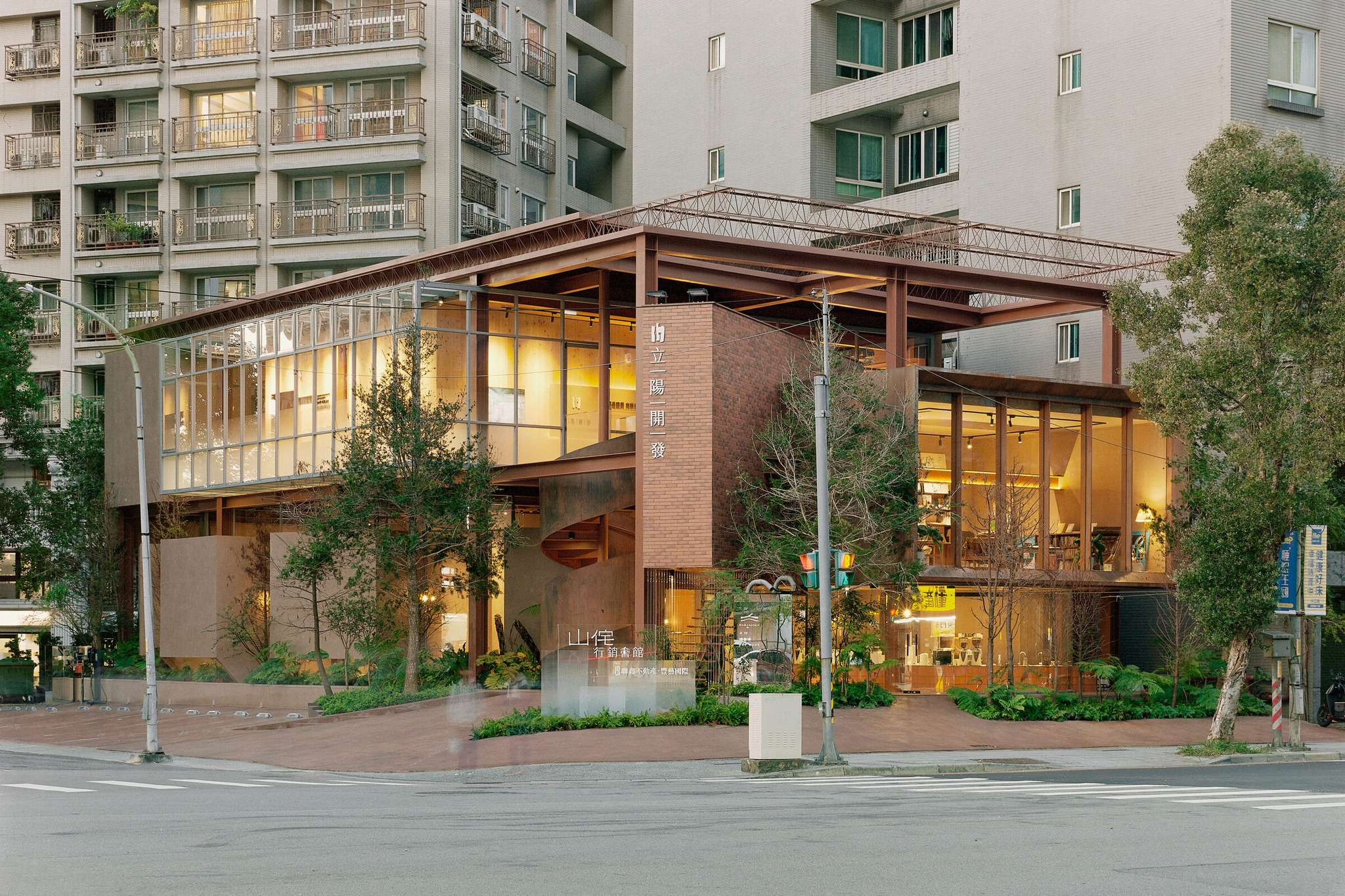 Archello.com - SOAR Design 合風蒼飛設計 + 張育睿建築師事務所 craft Apricity’s ...