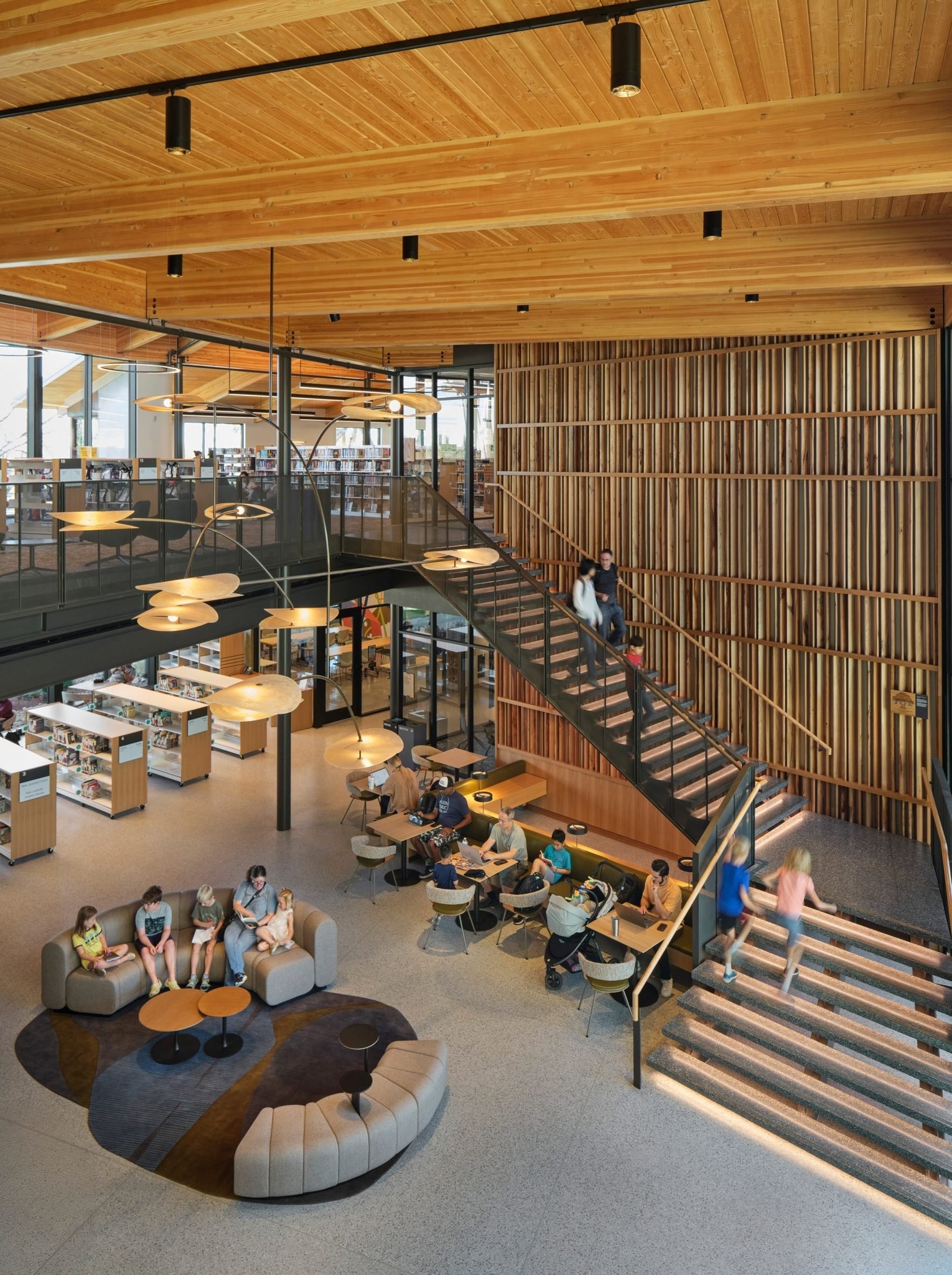 準建築人 - 歡迎回家！Lake Flato Architects 打造 Cedar Park Public Library 公共圖書館，家門 ...
