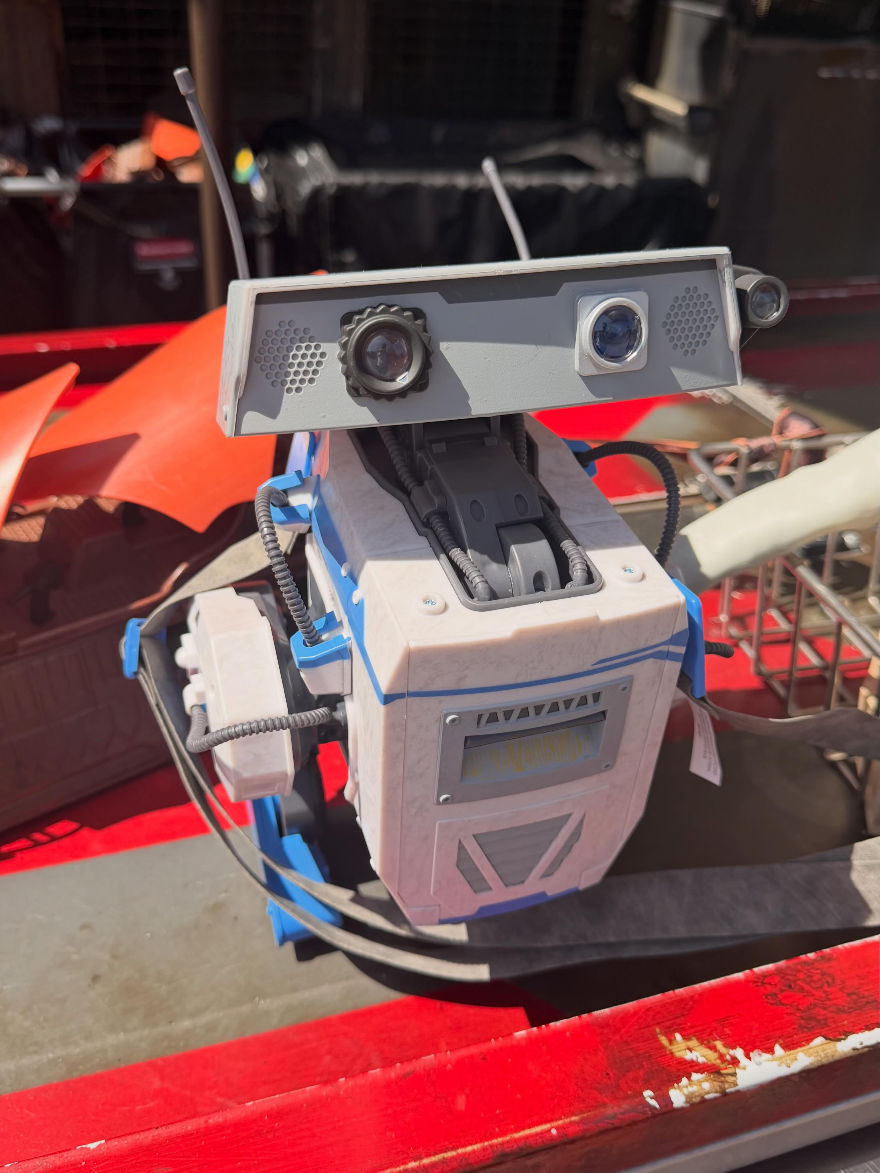 Disneyland now has a BDX Droid Bucket in Star Wars: Galaxy's Edge