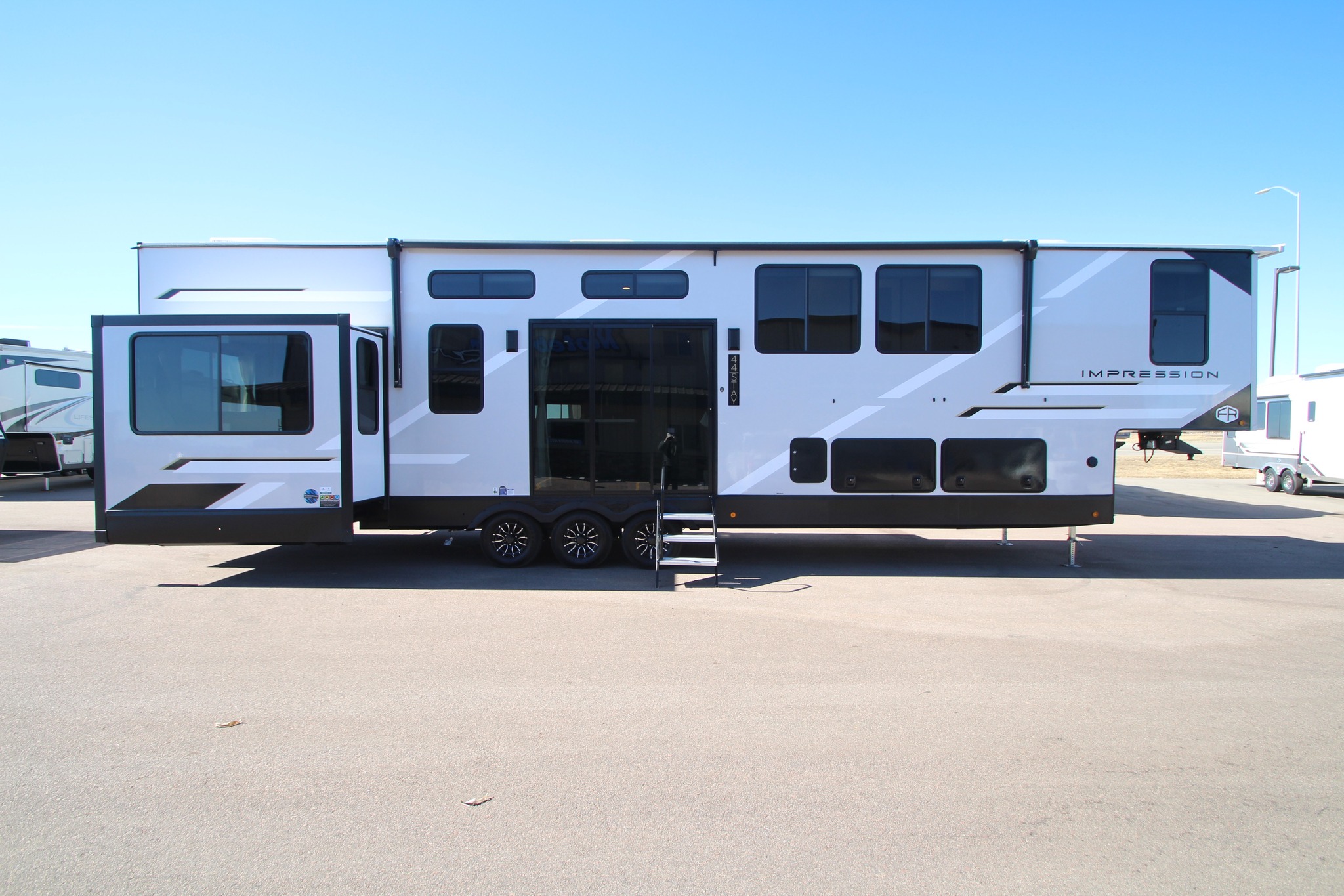 Noteboom RV - Meet the RV that’s about to make you the... | Facebook