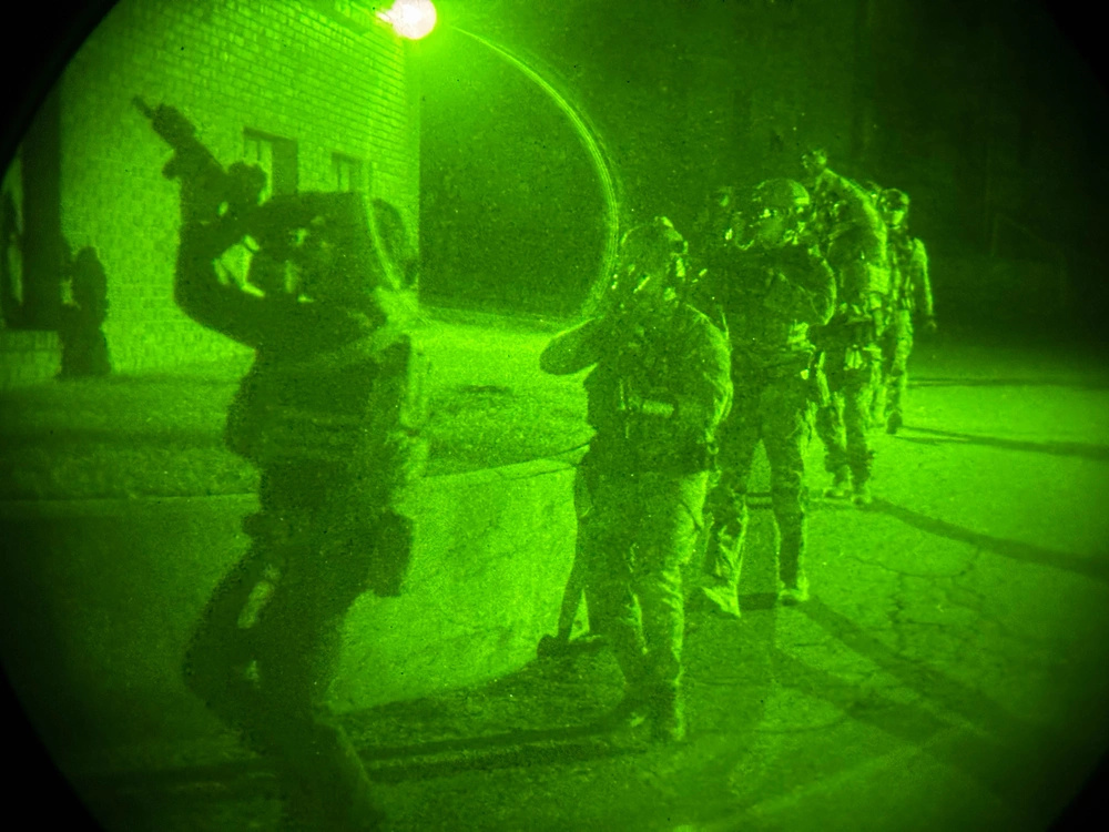 Special - Green Berets with the 10th Special Forces Group (Airborne ...