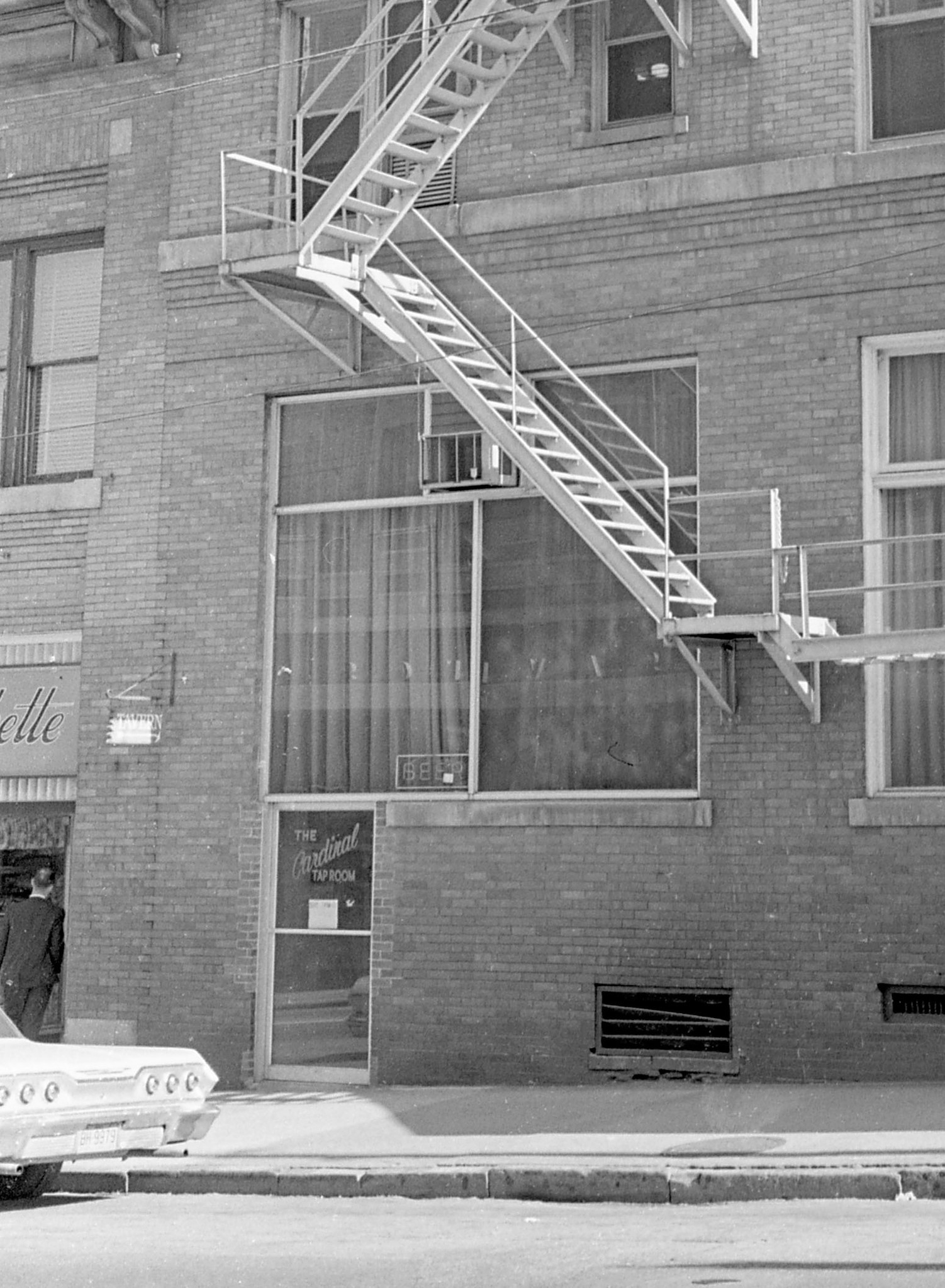 Olde - The Cardinal Taproom at 102 West Martin Street is seen here in ...