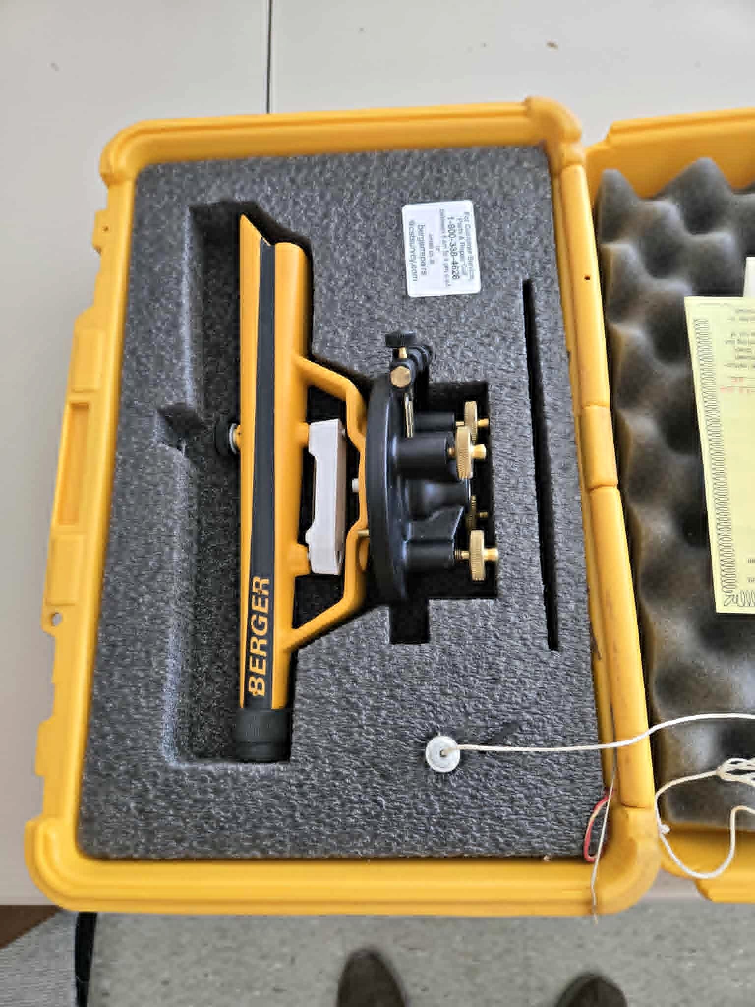 Berger Instruments Model 190B Automatic Level w/ Tripod & Rod ...