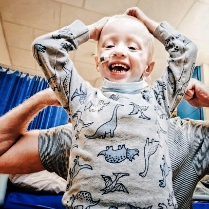 Conner Rousseau - Archie is vier. Hij heeft een zeldzame... | Facebook