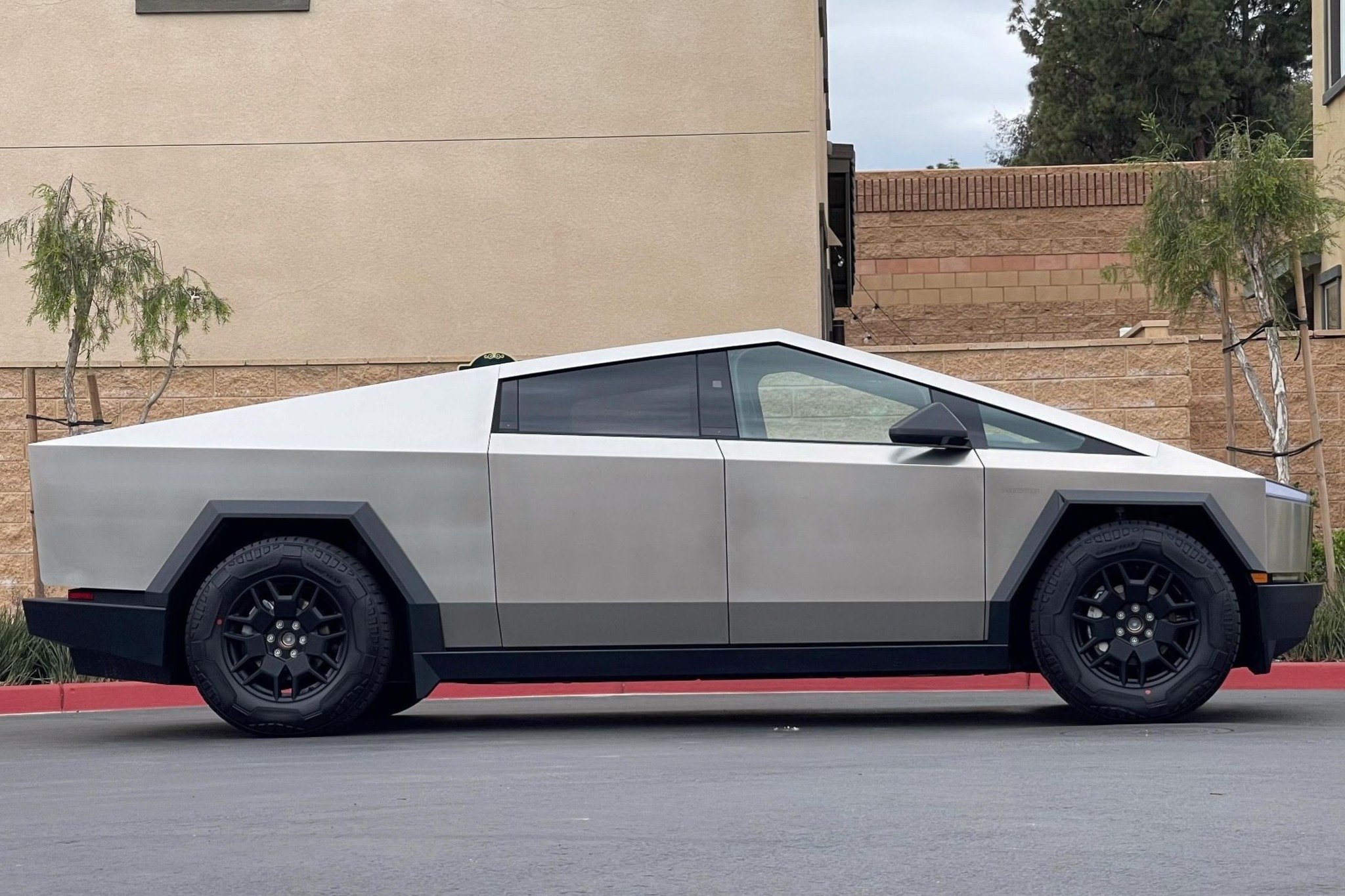 Foundation Series Cybertruck -- with just 800 miles! Check it out