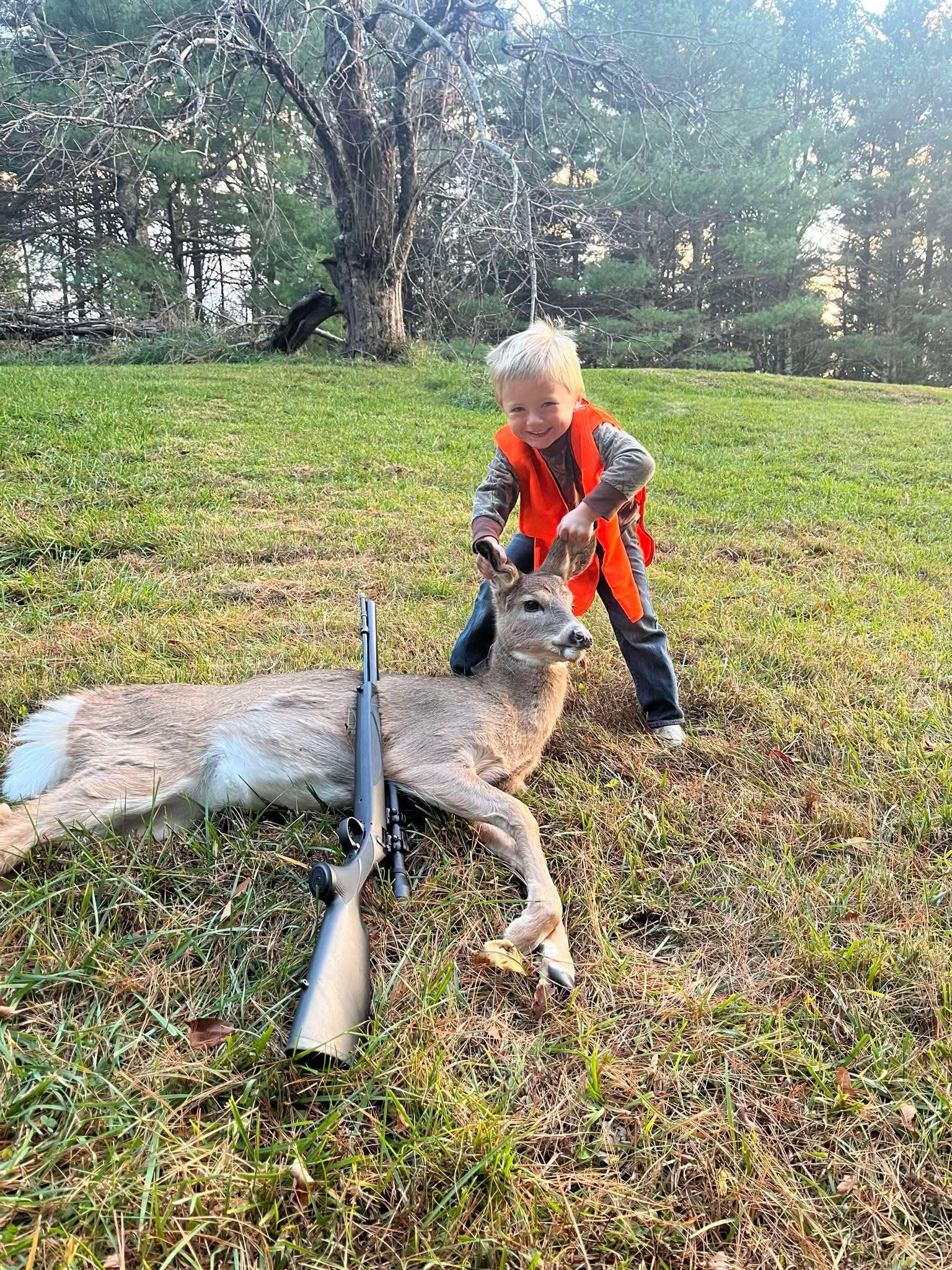 Star - Grayson Pauley got his first deer in Grayson county this evening ...