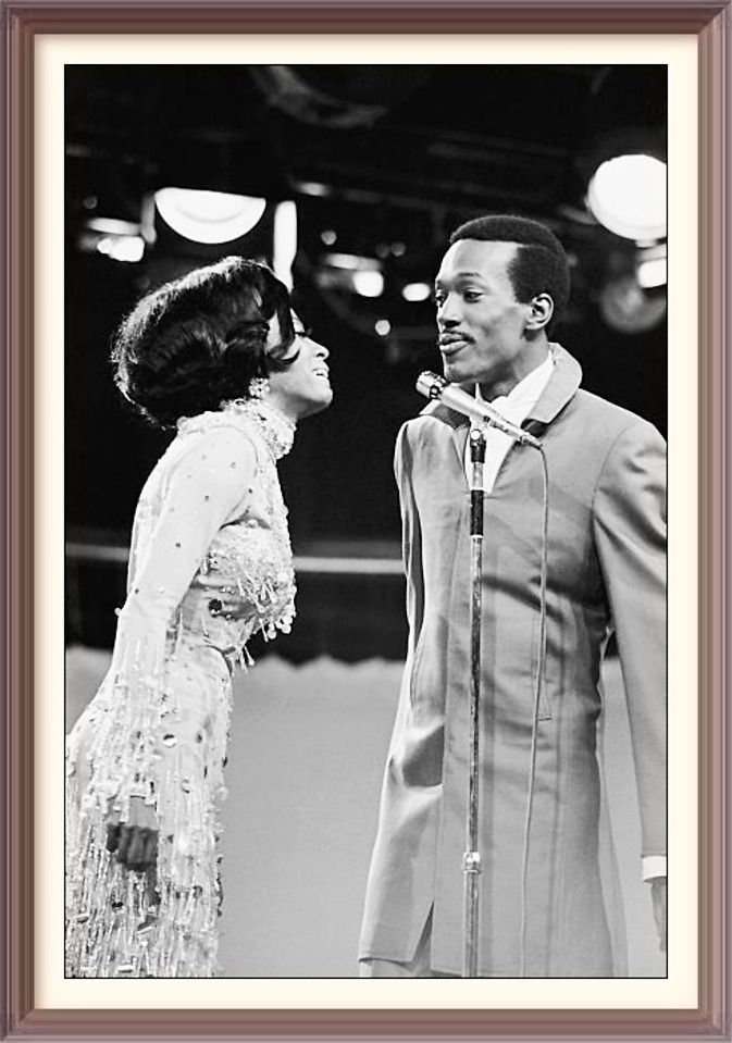l-r) Diana Ross of The Supremes, Eddie Kendricks of The Temptations