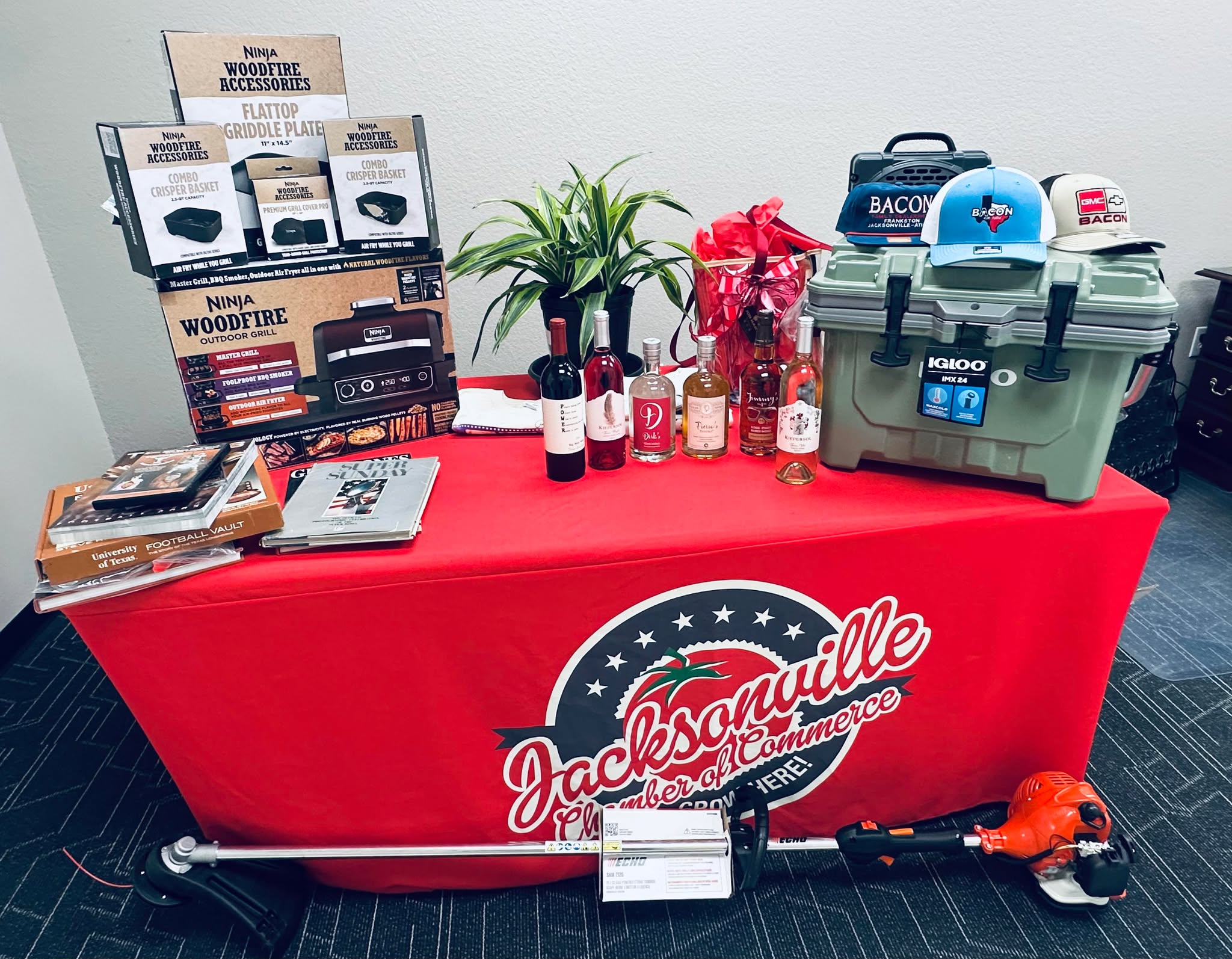 Jacksonville - 🎉 BANQUET RAFFLE PREVIEW! 🎉 Look at this lineup! 🔥 From ...