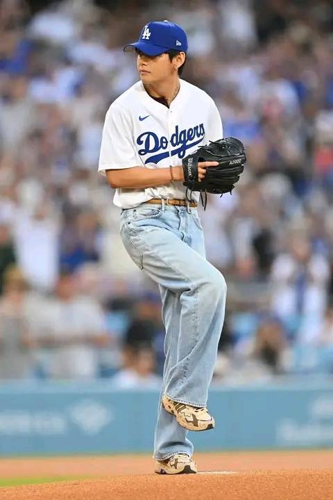 ピ*ト様 [Jung Kook for  ] ベースボール 2017 Baseball⚾ Japan league - Hanshin Tigers First Pitch - Jeon